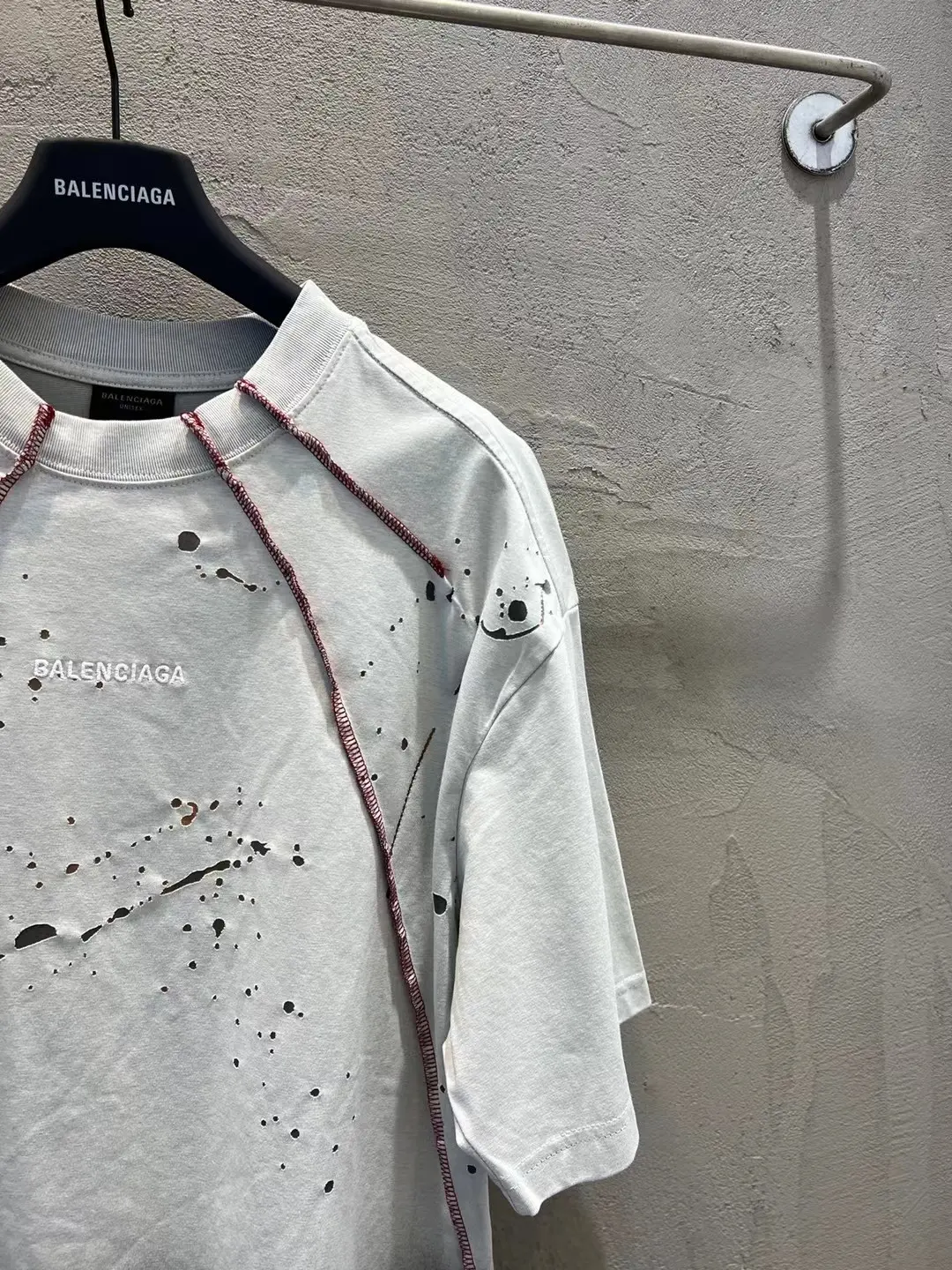 Logo Embroidery Distressed Oversized T-Shirt D18018683 — view 29