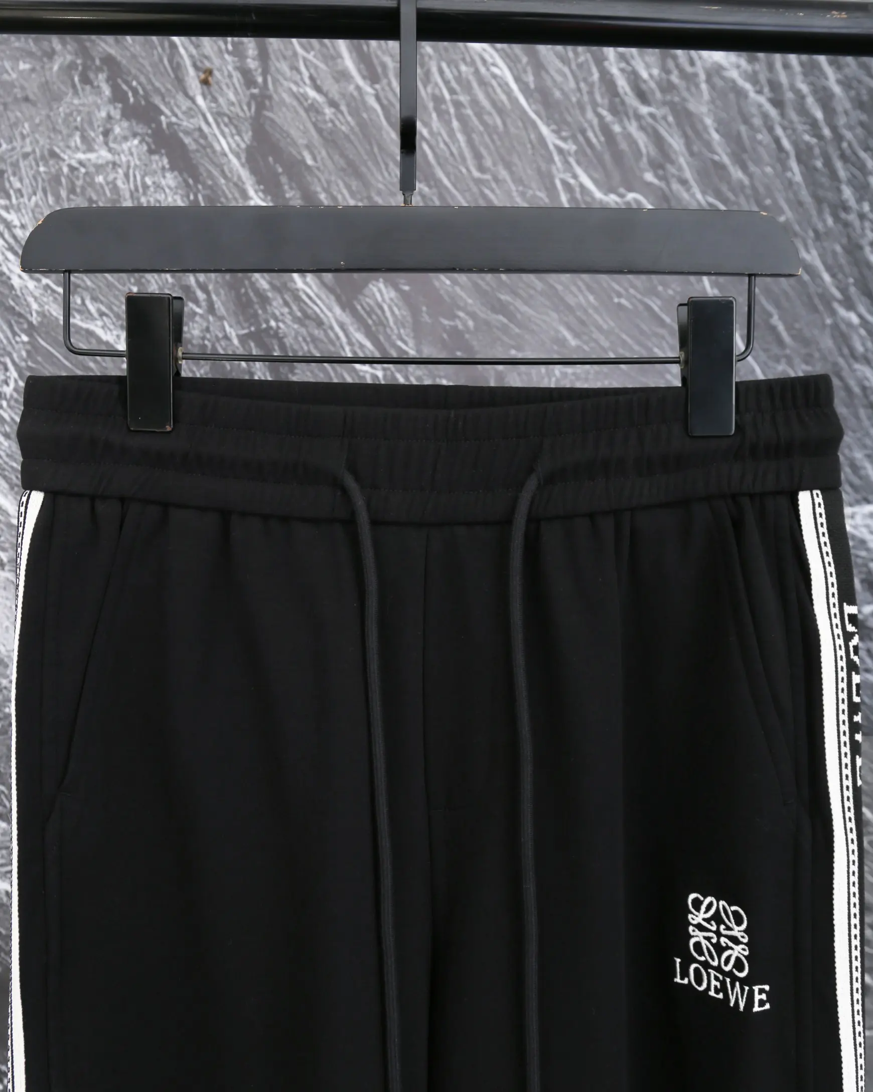 Logo-Embroidered Side-Stripe Sweatpants D20012917 — view 3