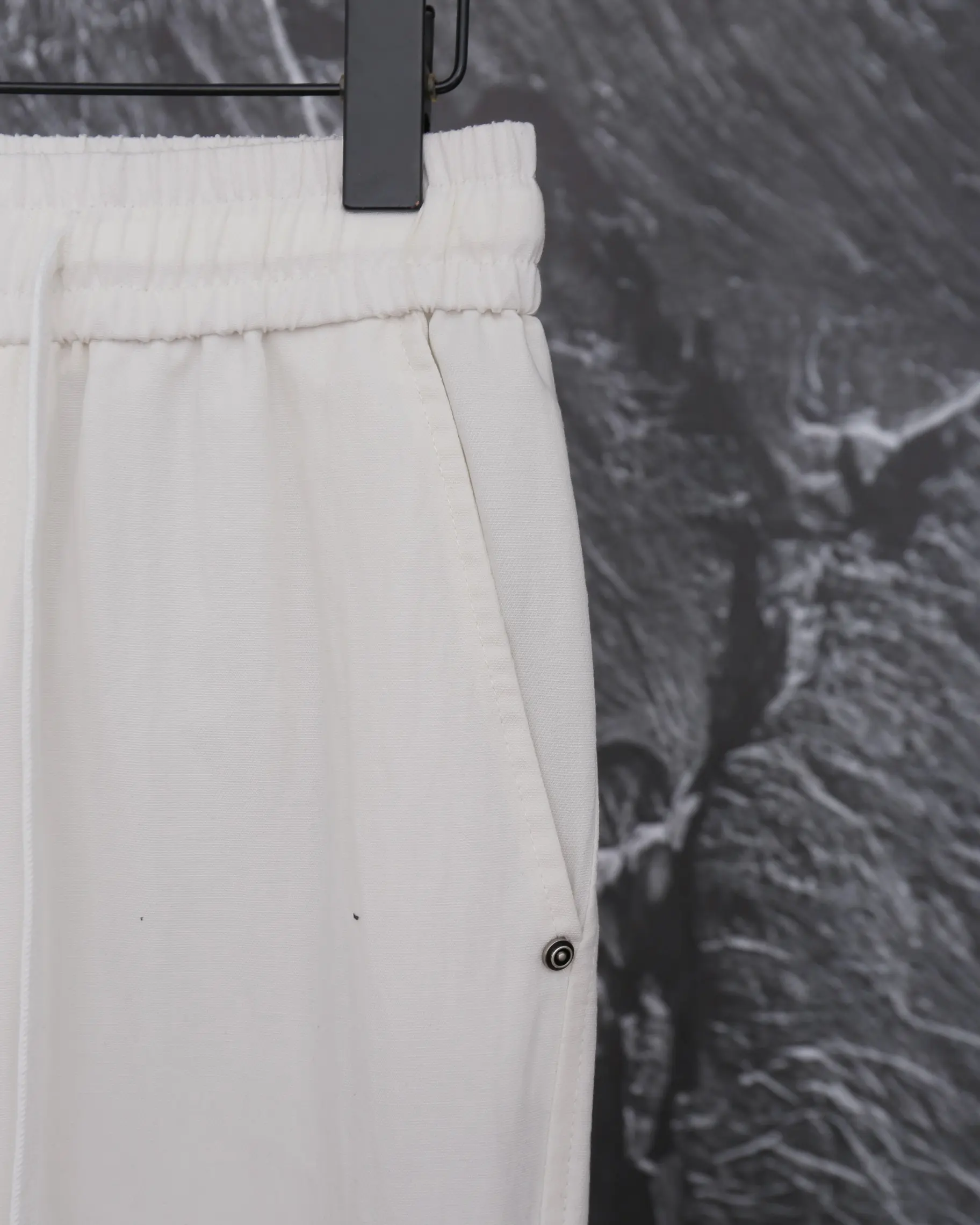 Embroidered Linen-Blend Drawstring Trousers D20512922 — view 6