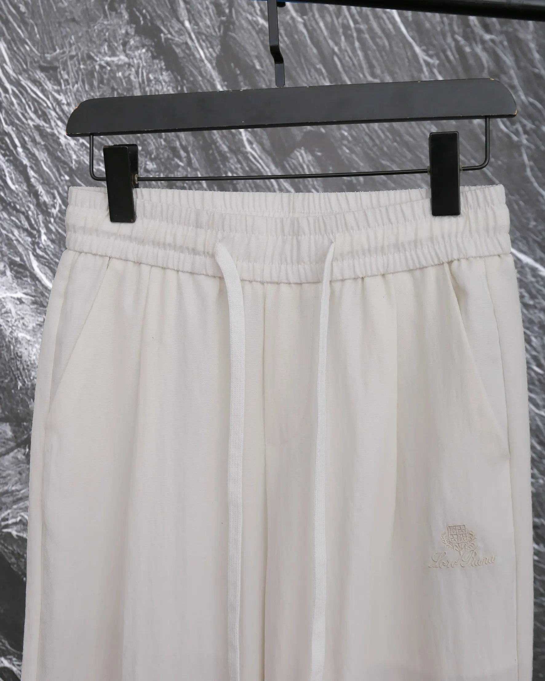 Embroidered Logo Cotton-Linen Trousers D20512921 — view 3