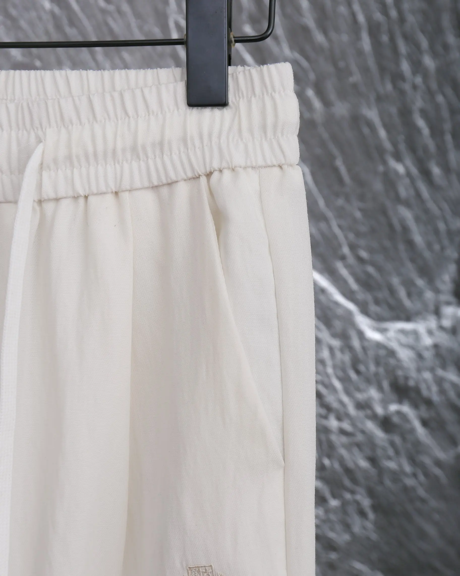 Embroidered Logo Cotton-Linen Trousers D20512921 — view 5