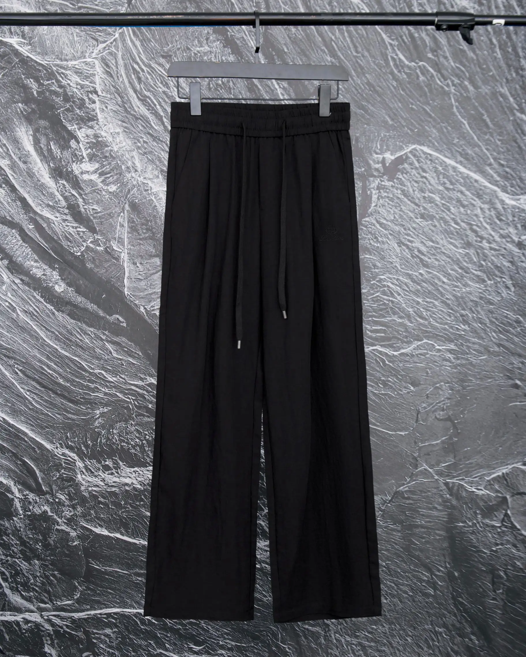 Embroidered Logo Linen-Blend Drawstring Trousers D20512920