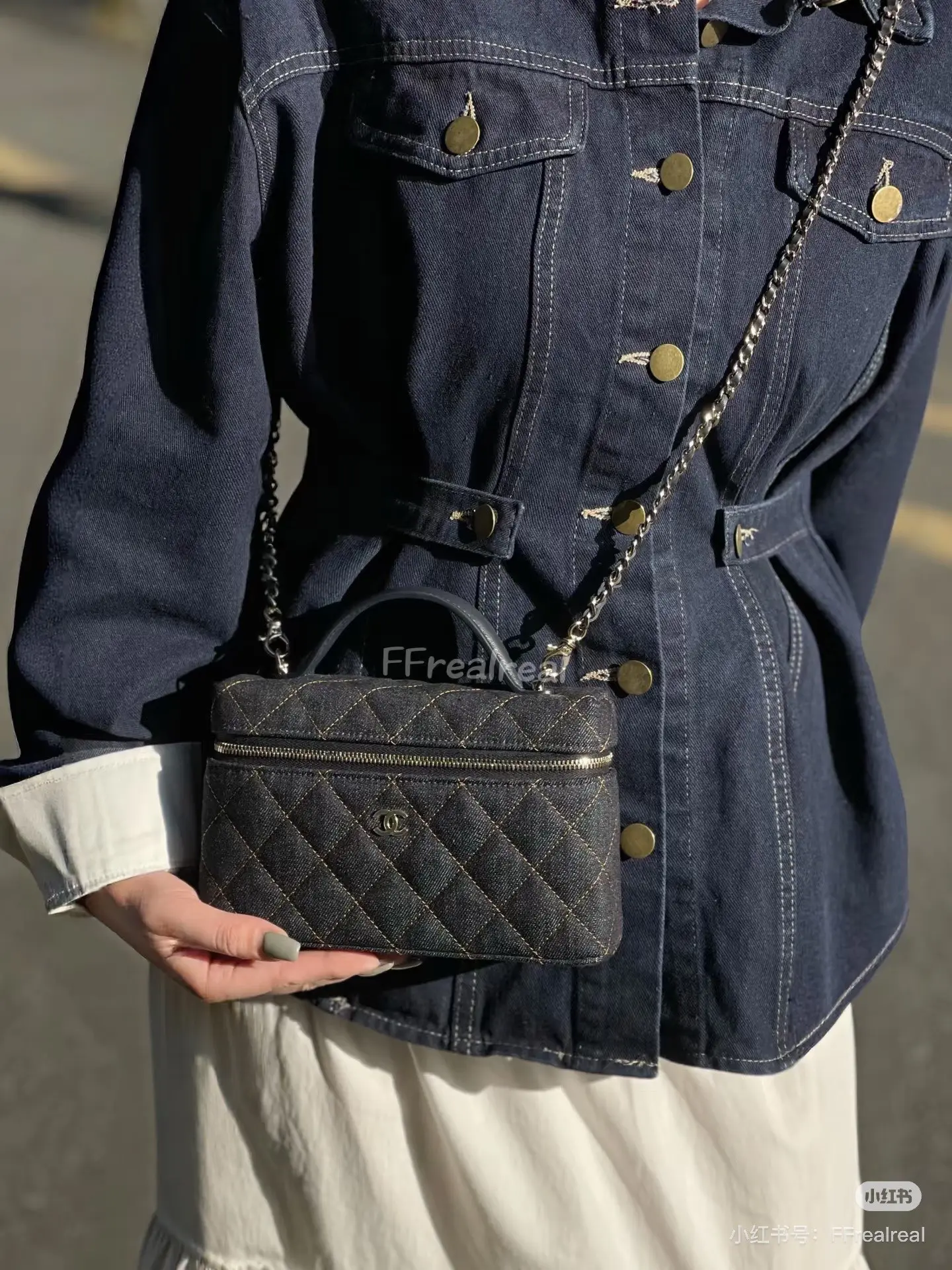 Chanel Quilted Denim Vanity Case Bag D34017920 — view 4