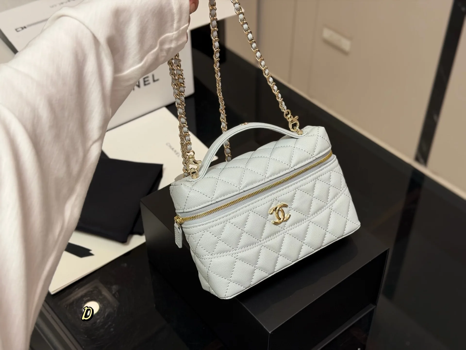 Quilted Top-Handle Vanity Bag D27018372 — view 2