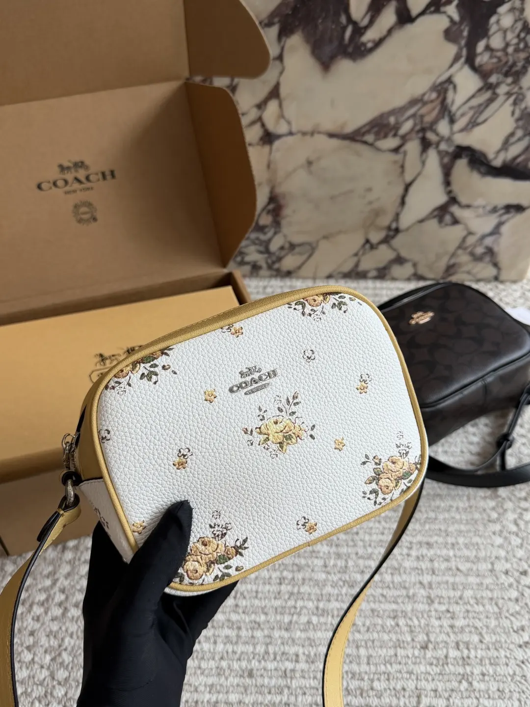 Signature Coated Canvas Camera Bag D27518463 — view 2