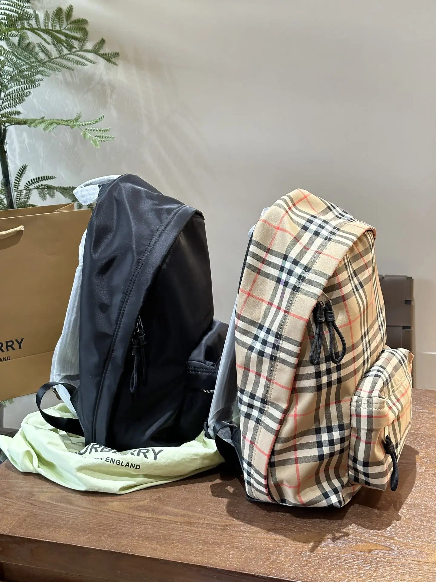 Vintage Check Nylon Backpack D28518132 — view 4