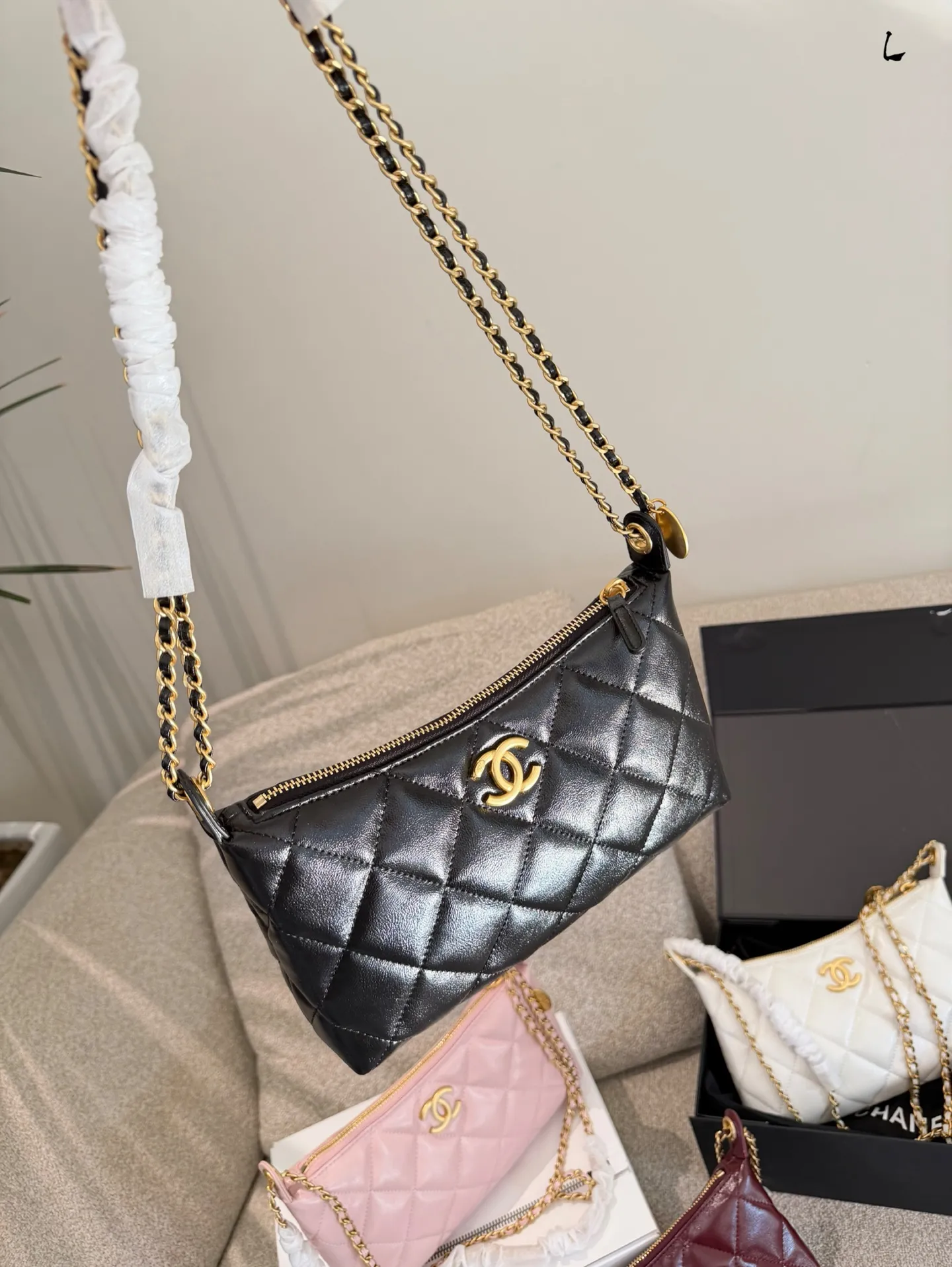 Quilted Lambskin Hobo Bag D30018020 — view 8