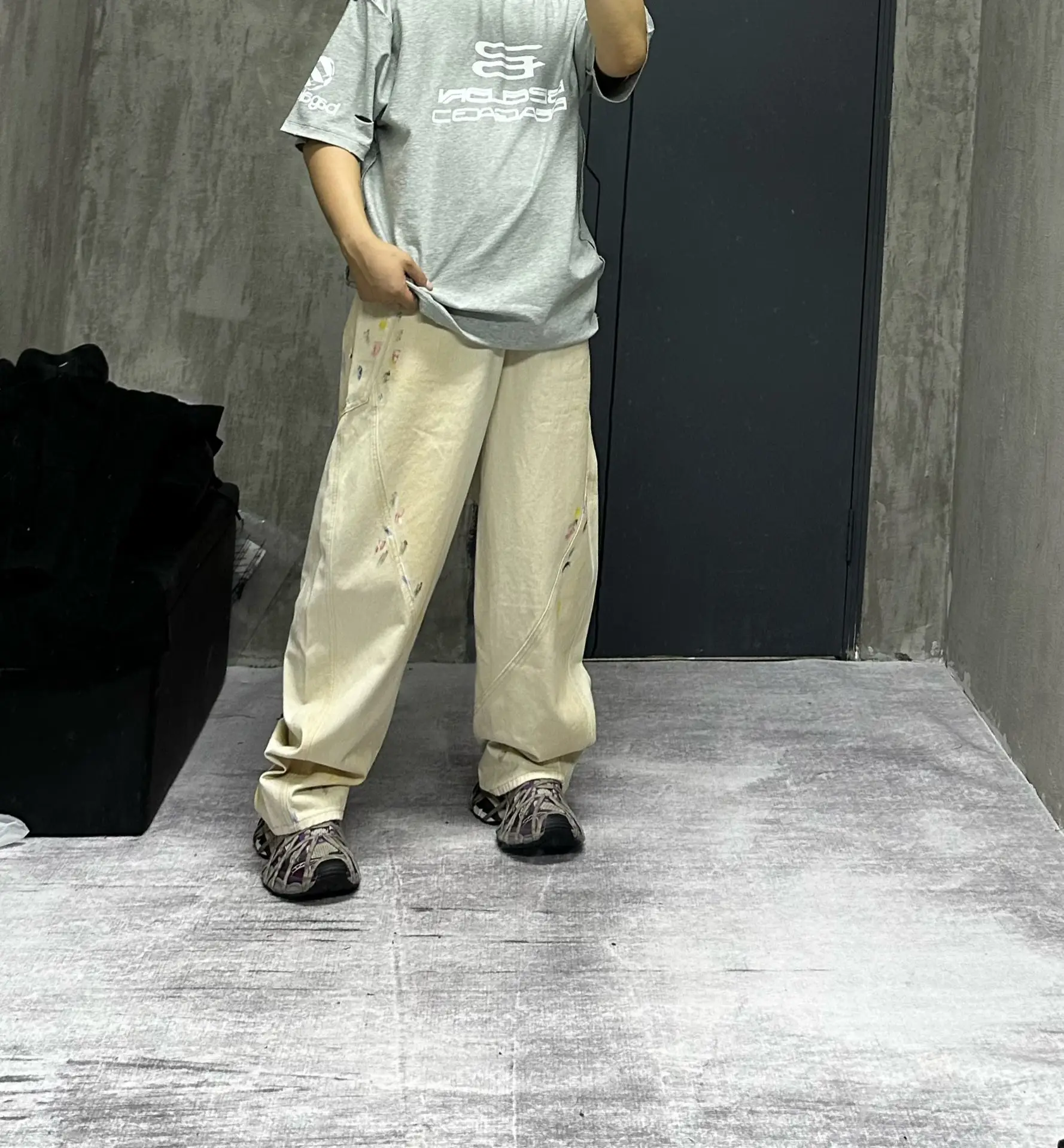 Paint-Splatter Twill Curved-Leg Trousers D20520552