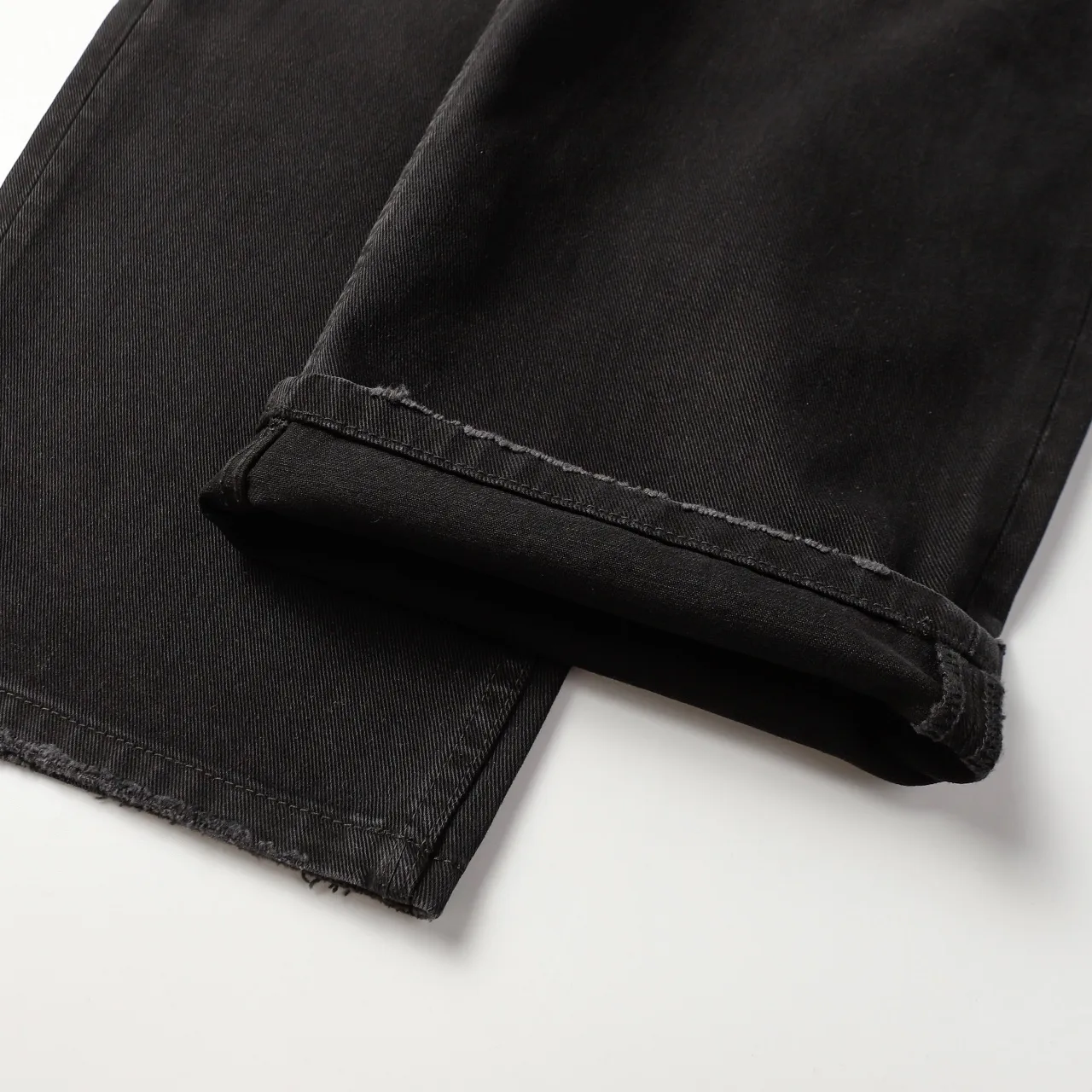 Reversed Pocket Distressed Wide-Leg Jeans D24018637 — view 18