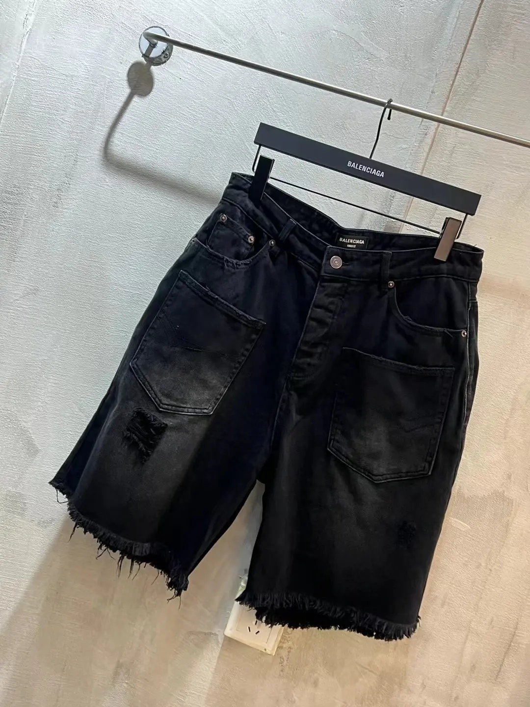 Distressed Raw-Hem Denim Shorts D21518635 — view 12