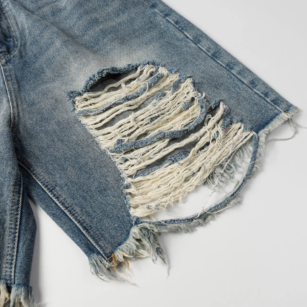 Distressed Wide-Leg Denim Shorts D21518632 — view 12