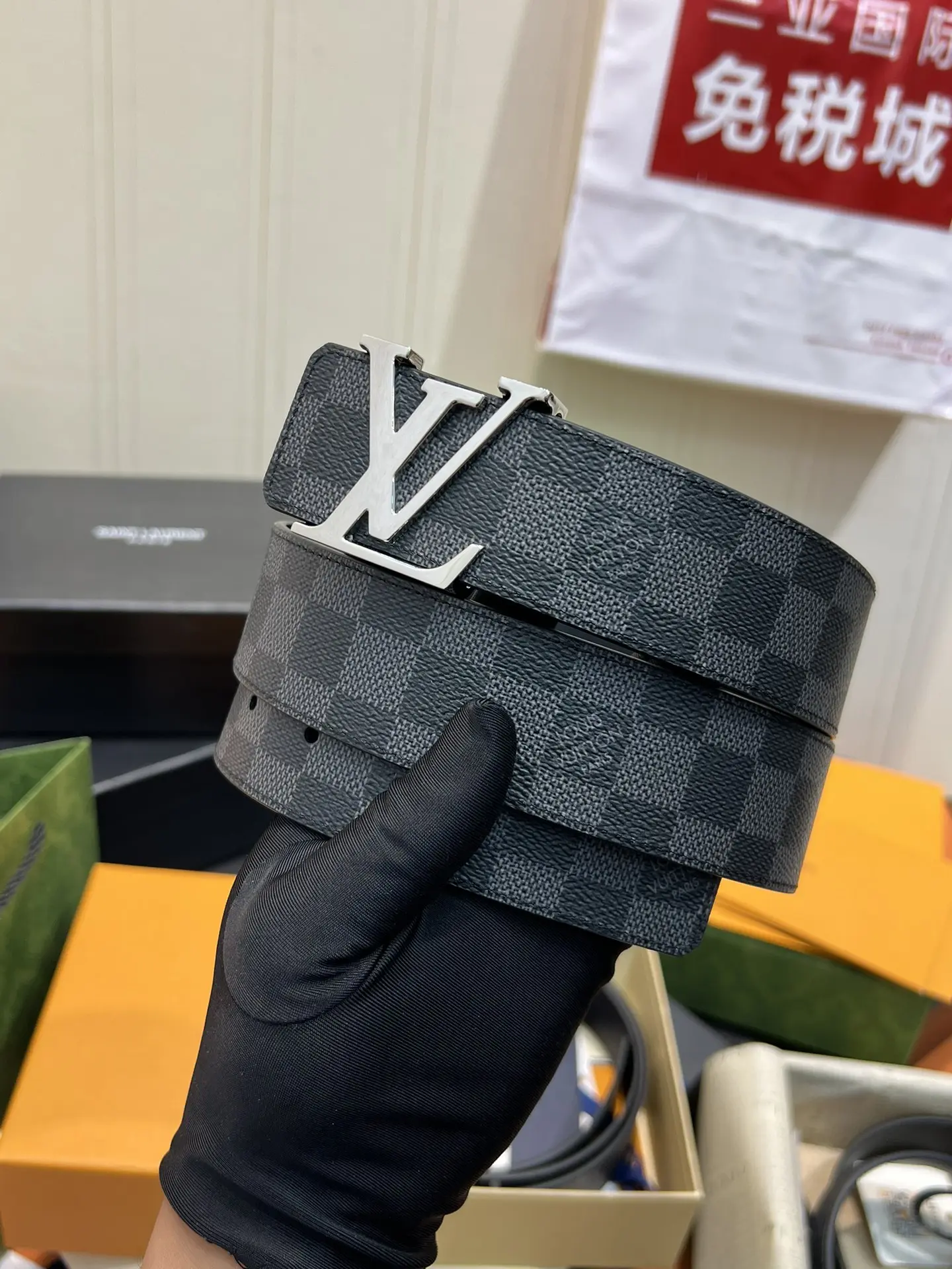Louis Vuitton Damier Graphite Reversible Belt D30518357 — view 4