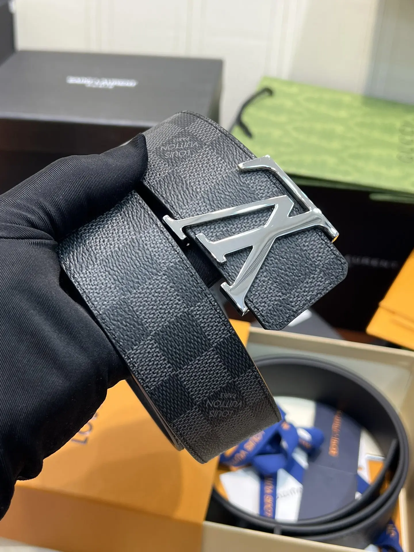 Louis Vuitton Damier Graphite Reversible Belt D30518357 — view 7