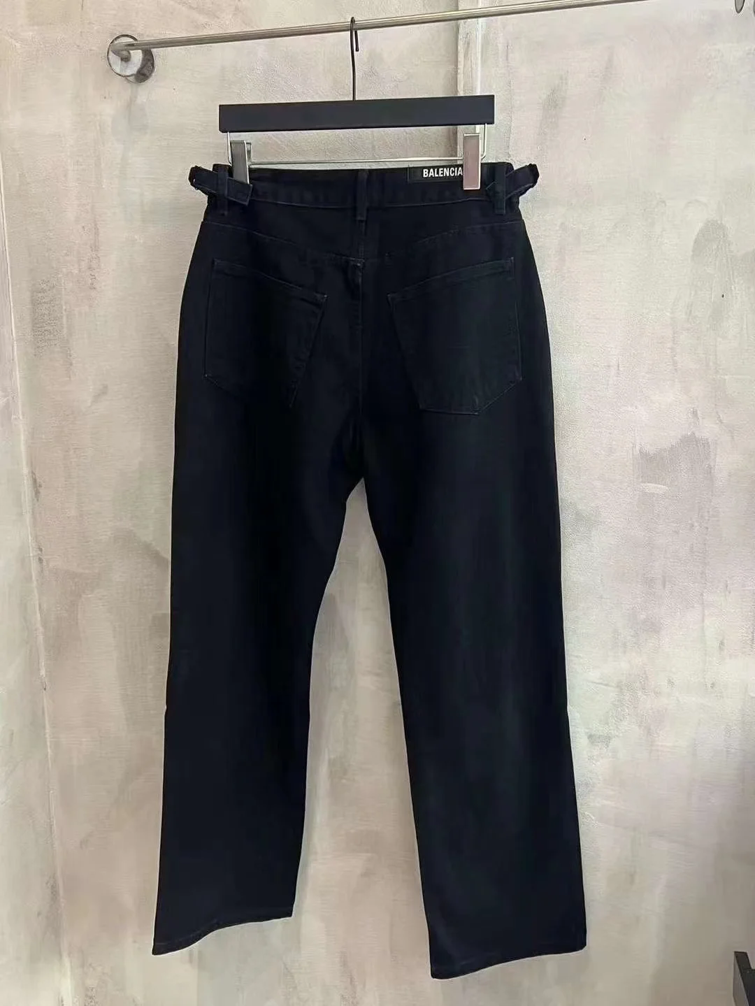 Busted Knee Straight-Leg Jeans D20020548 — view 19