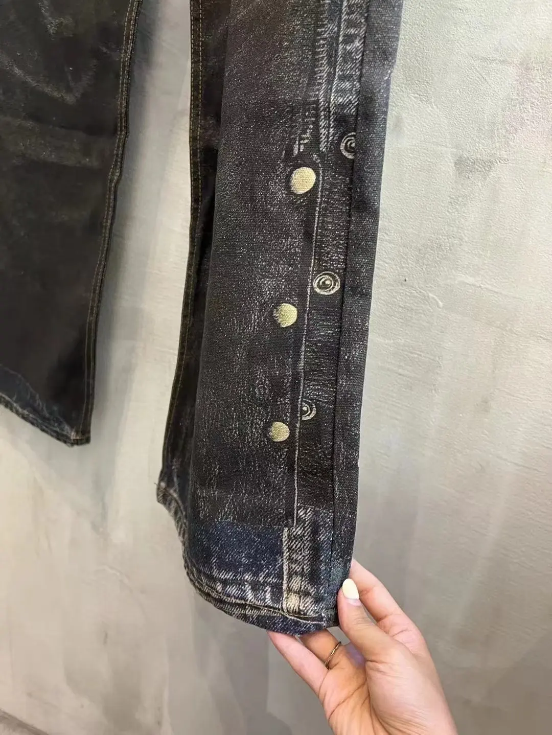 3D Digital Print Wide-Leg Jeans D25018629 — view 21