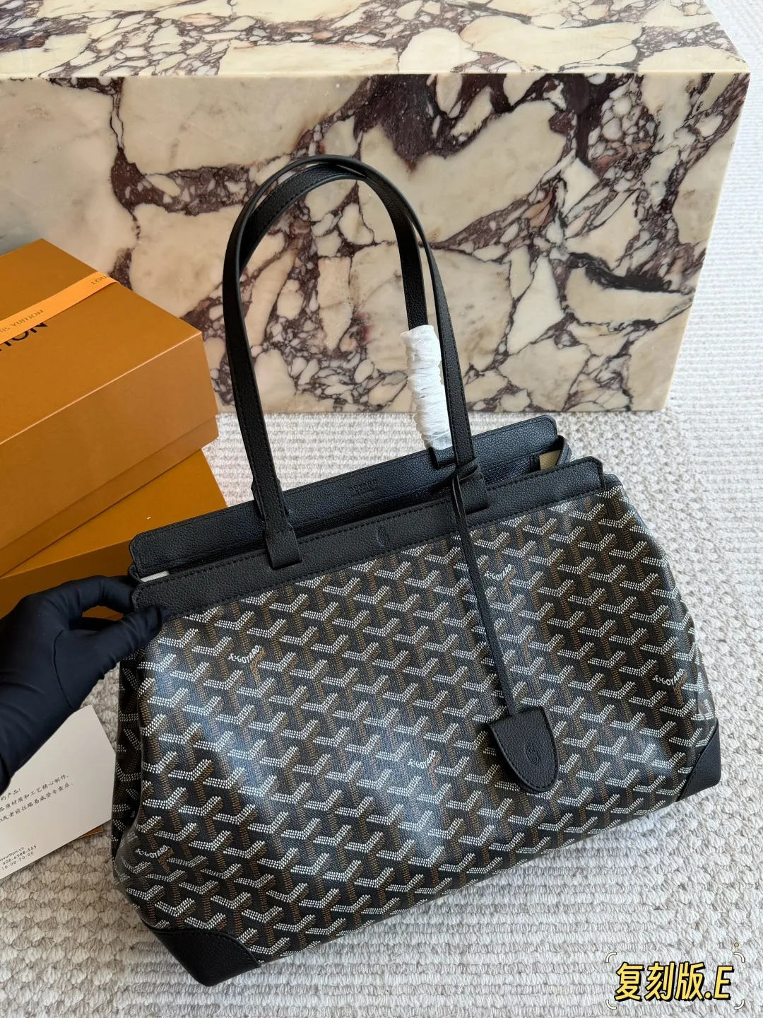 Bellechasse Biaude Monogram Tote Bag D31017909 — view 12