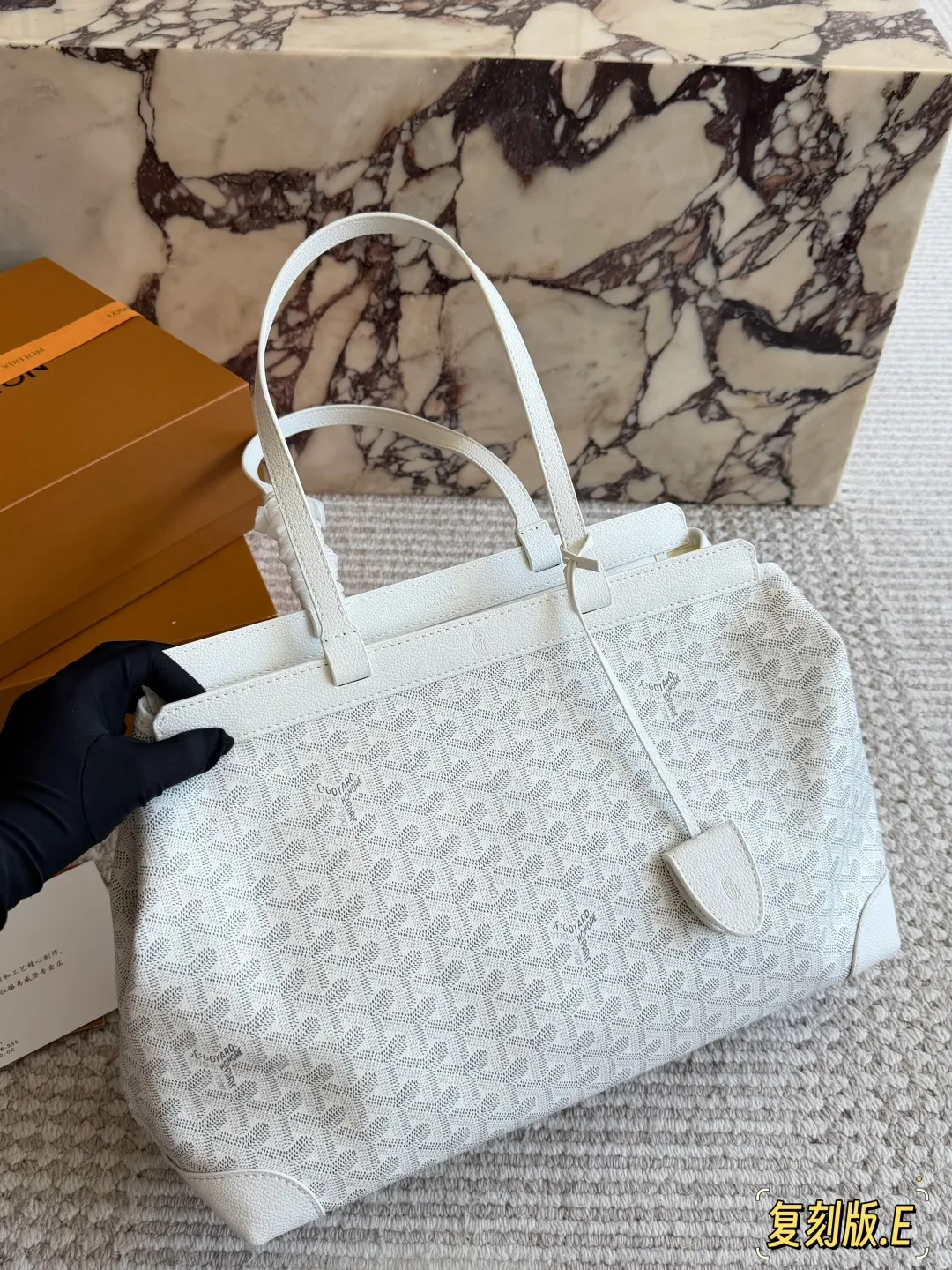 Bellechasse Biaude Monogram Tote Bag D31017909 — view 15