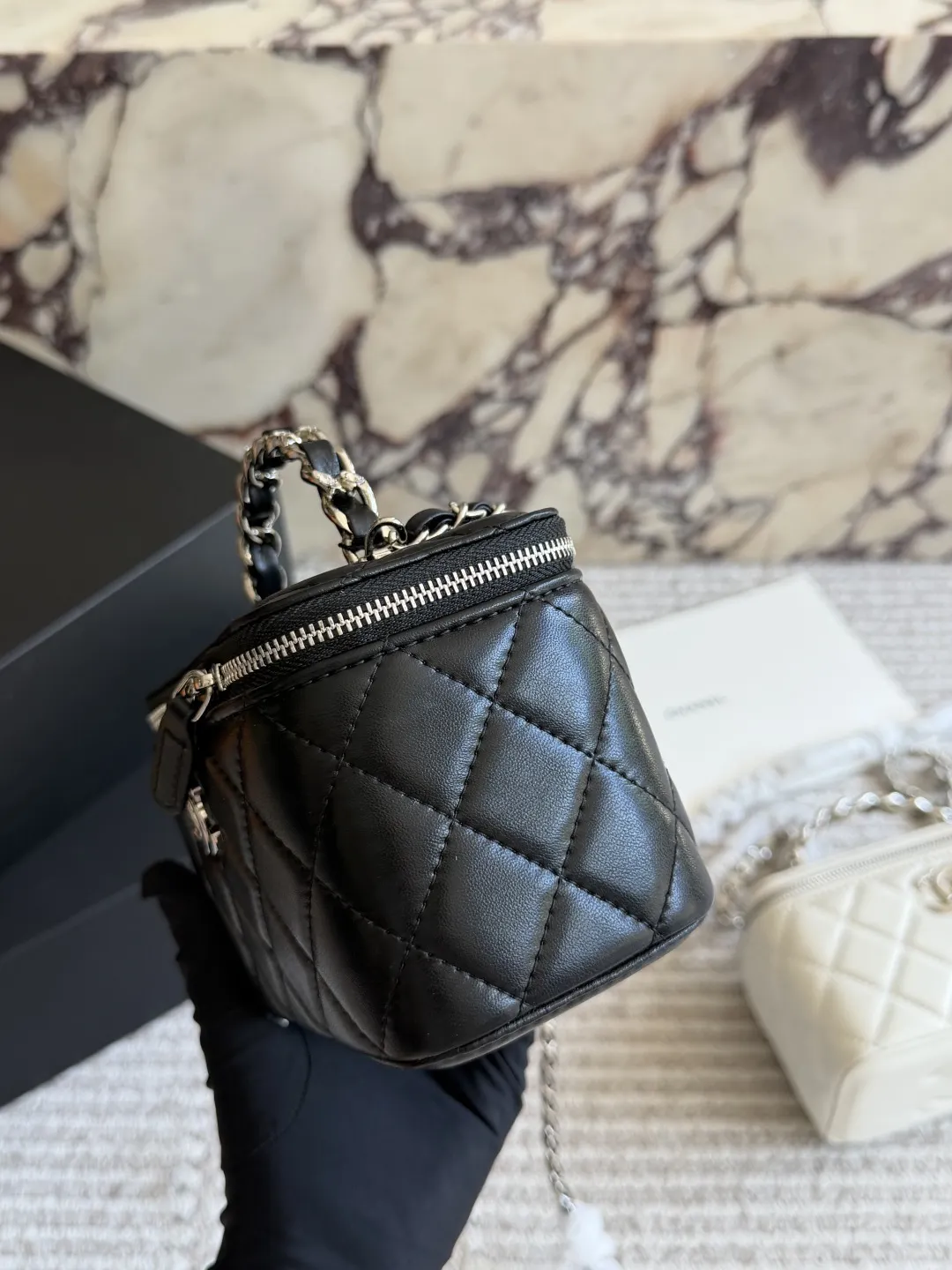 Quilted Lambskin Vanity Case with Top Handle D31018037 — view 6
