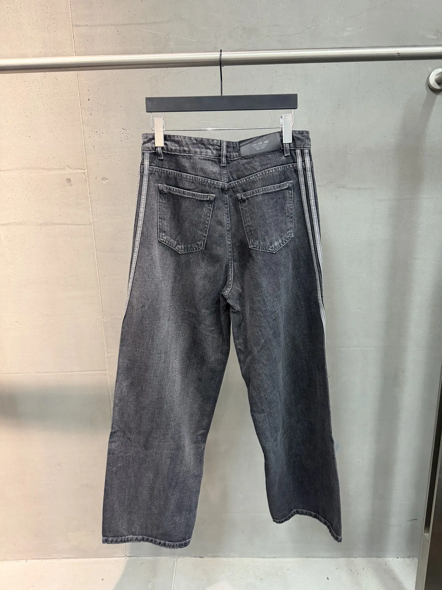 Washed Denim Three-Stripe Straight-Leg Jeans D19520545 — view 2