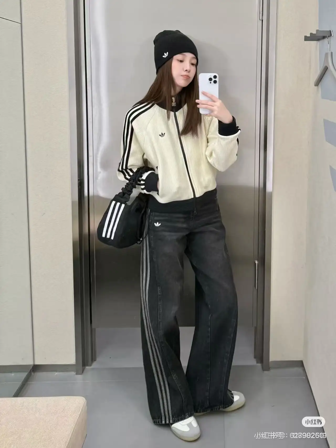 Adidas Originals Washed Wide-Leg Jeans D19520546 — view 6