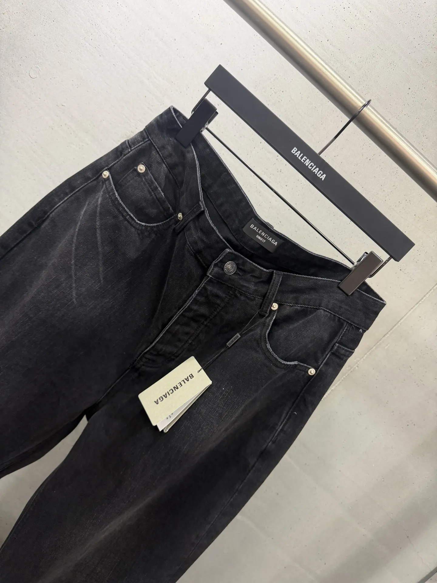 Distressed Wide-Leg Denim Jeans D21020571 — view 5