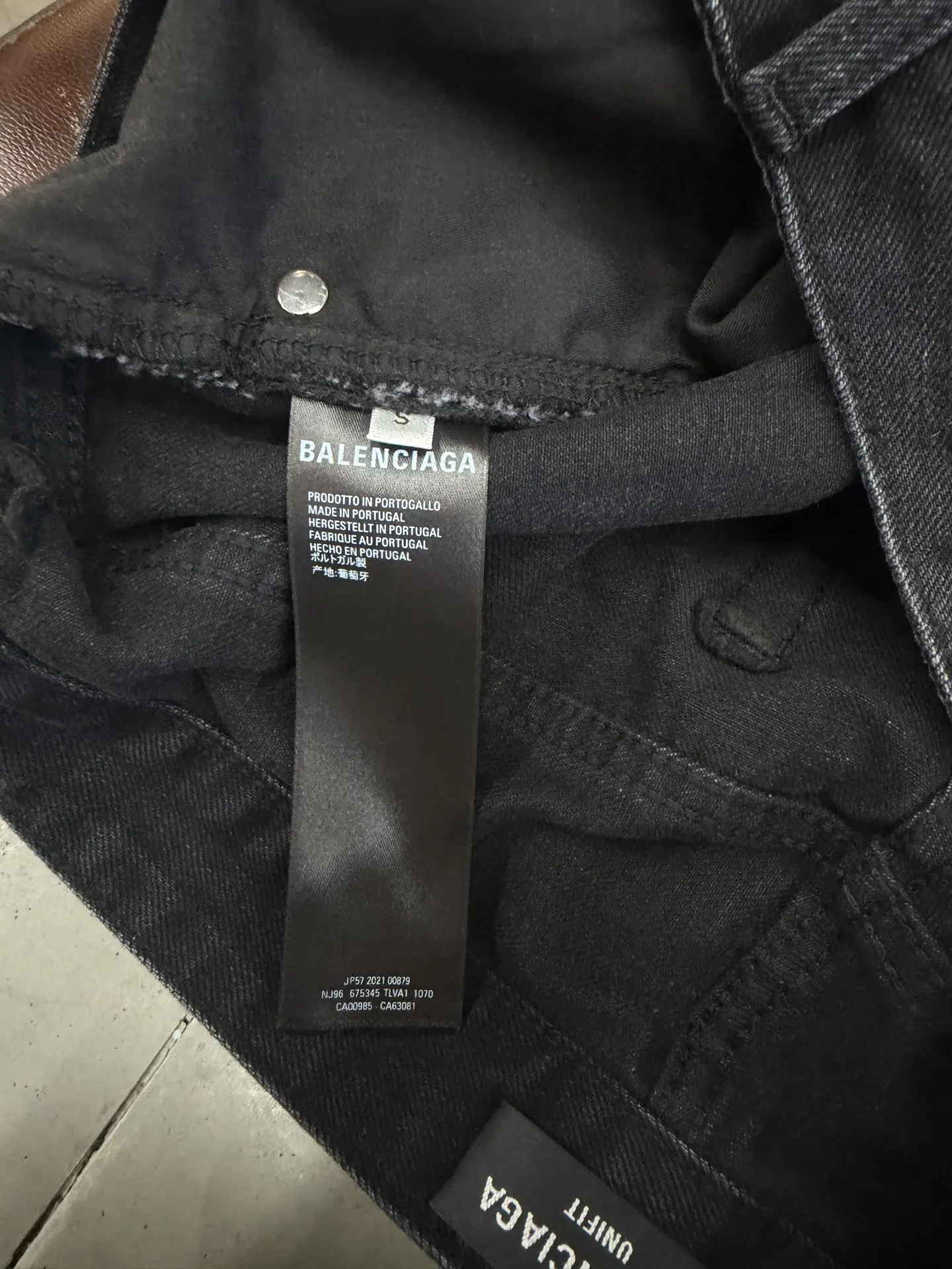 Distressed Wide-Leg Denim Jeans D21020571 — view 9