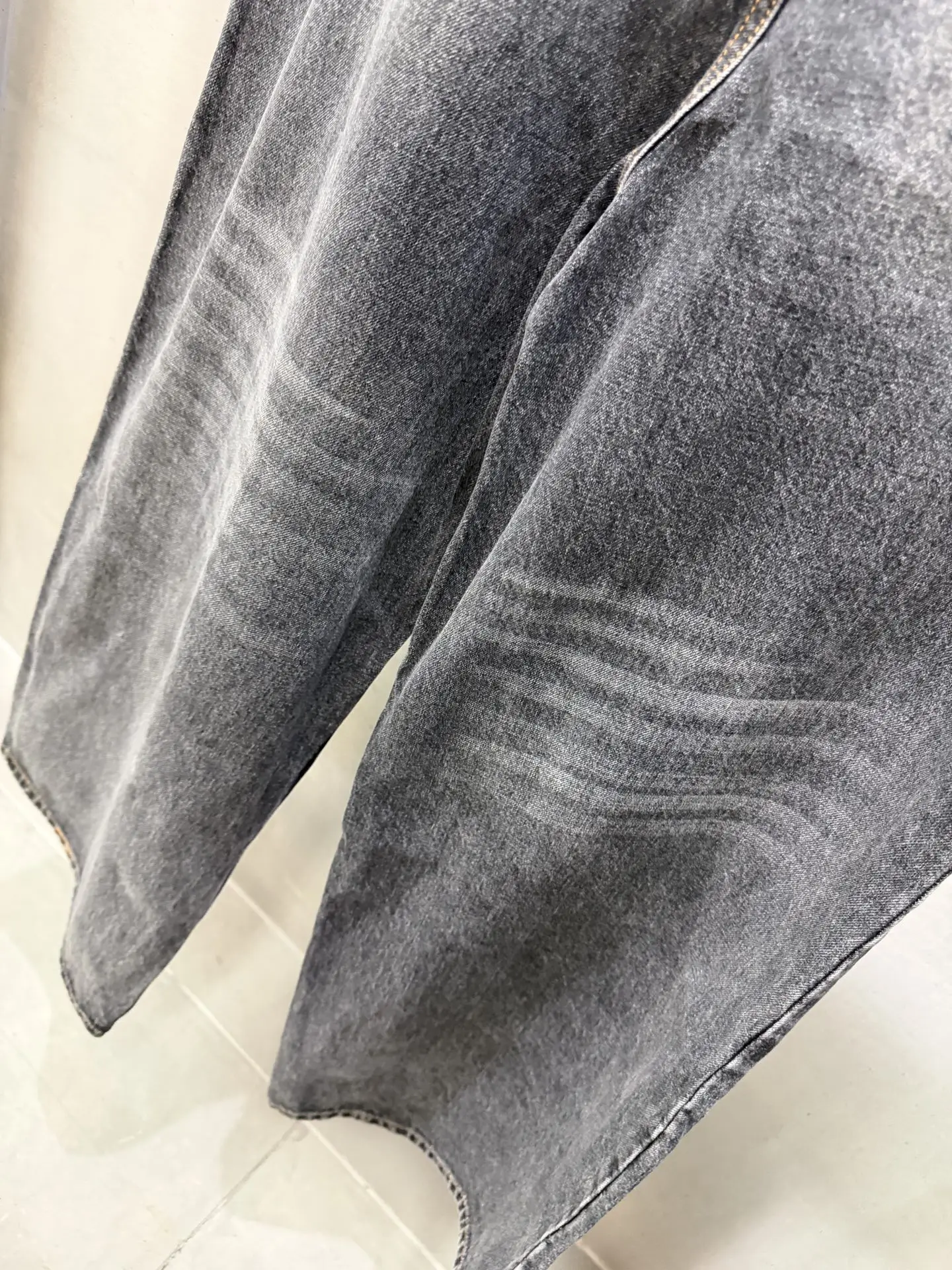 Logo Flocked Wide-Leg Washed Jeans D23020573 — view 8