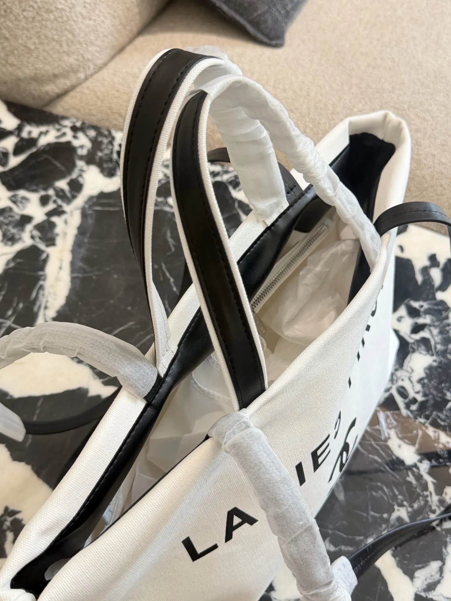 Ladies First Canvas Tote Bag D32018495 — view 4