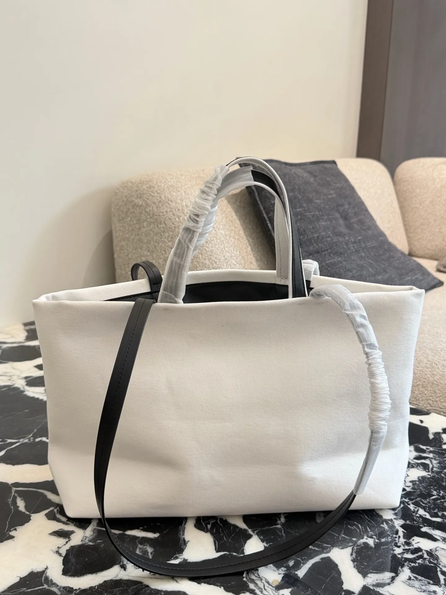 Ladies First Canvas Tote Bag D32018495 — view 5