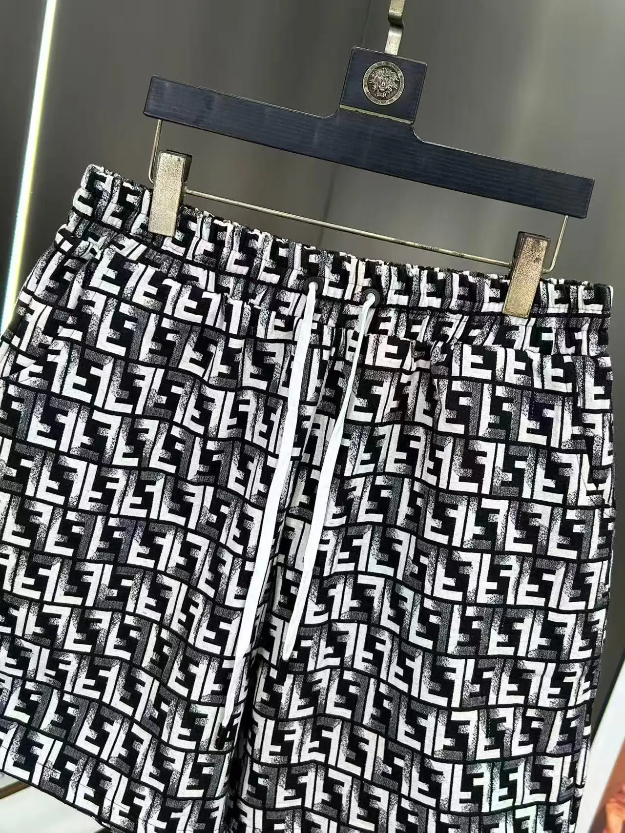 Logo-Jacquard Denim Shorts D15511046 — view 3