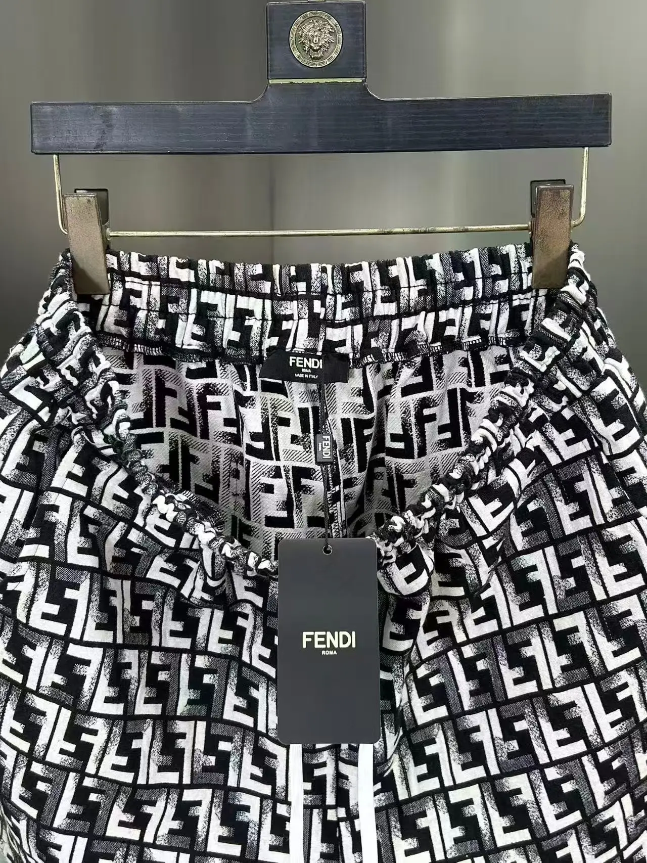 Logo-Jacquard Denim Shorts D15511046 — view 7