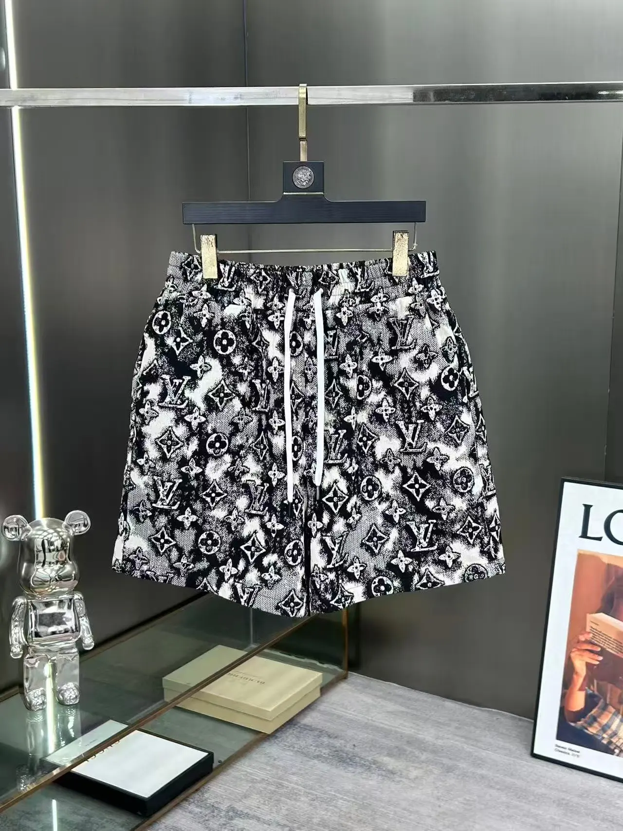 Monogram Jacquard Denim Shorts D15511044