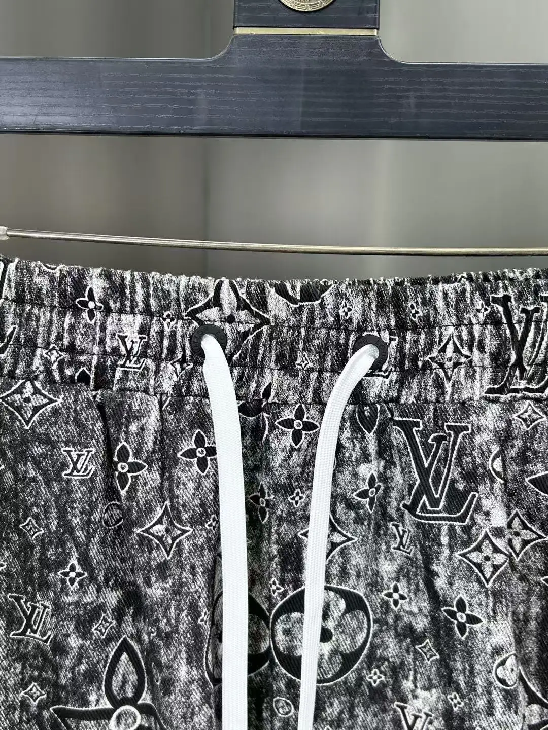 Monogram Jacquard Denim Shorts D15511042 — view 6