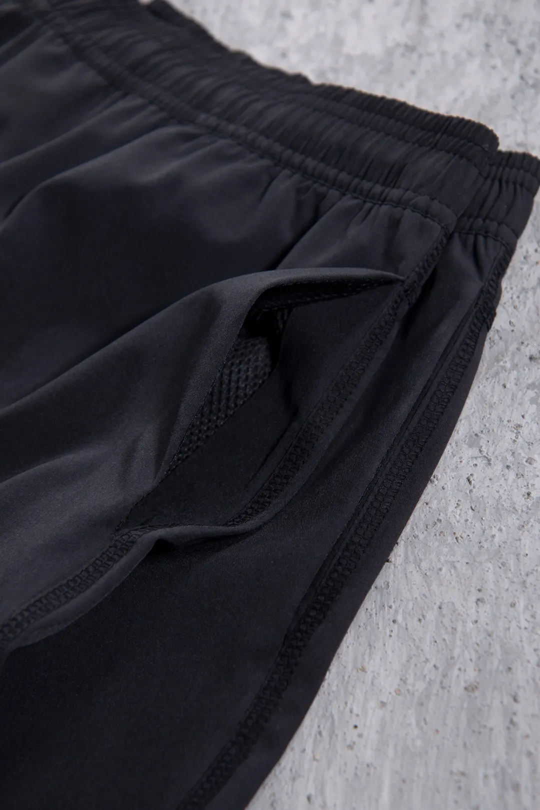 Nike x Stüssy Woven Water-Repellent Shorts D12523694 — view 13