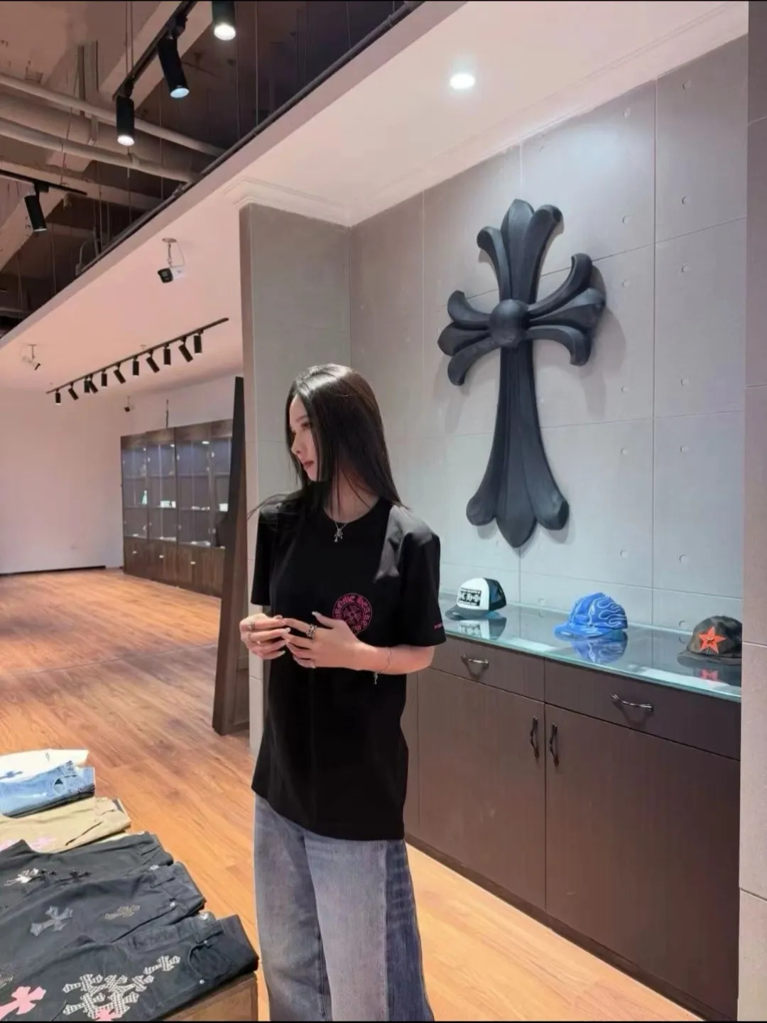 Chrome Hearts Horseshoe Embroidery T-Shirt D12023684 — view 28