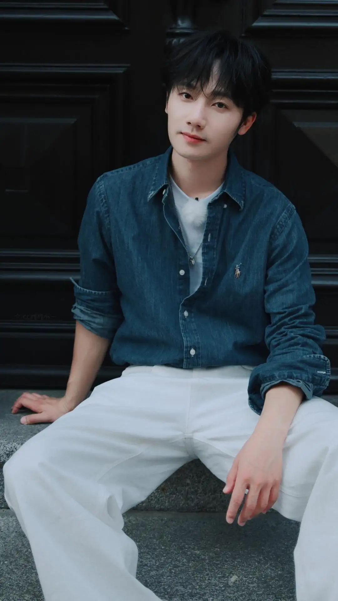 Embroidered Logo Washed Denim Shirt D17523701 — view 14