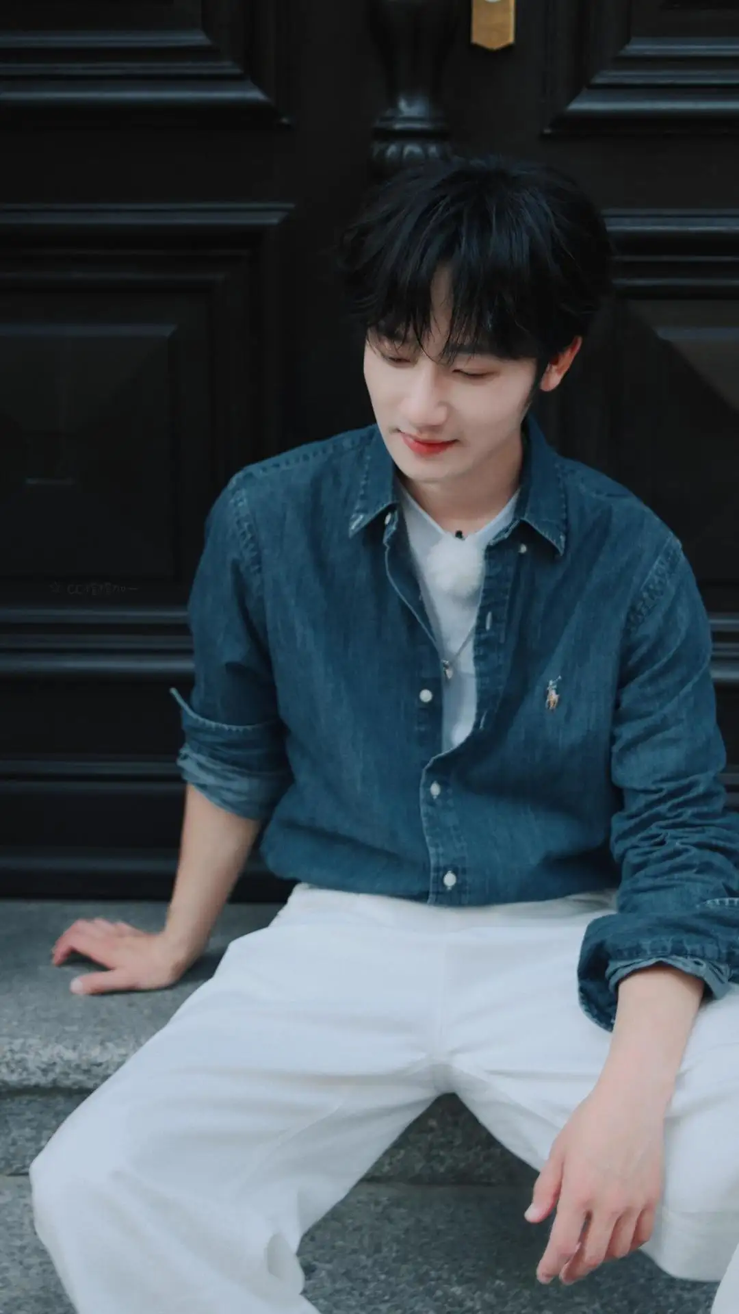 Embroidered Logo Washed Denim Shirt D17523701 — view 17