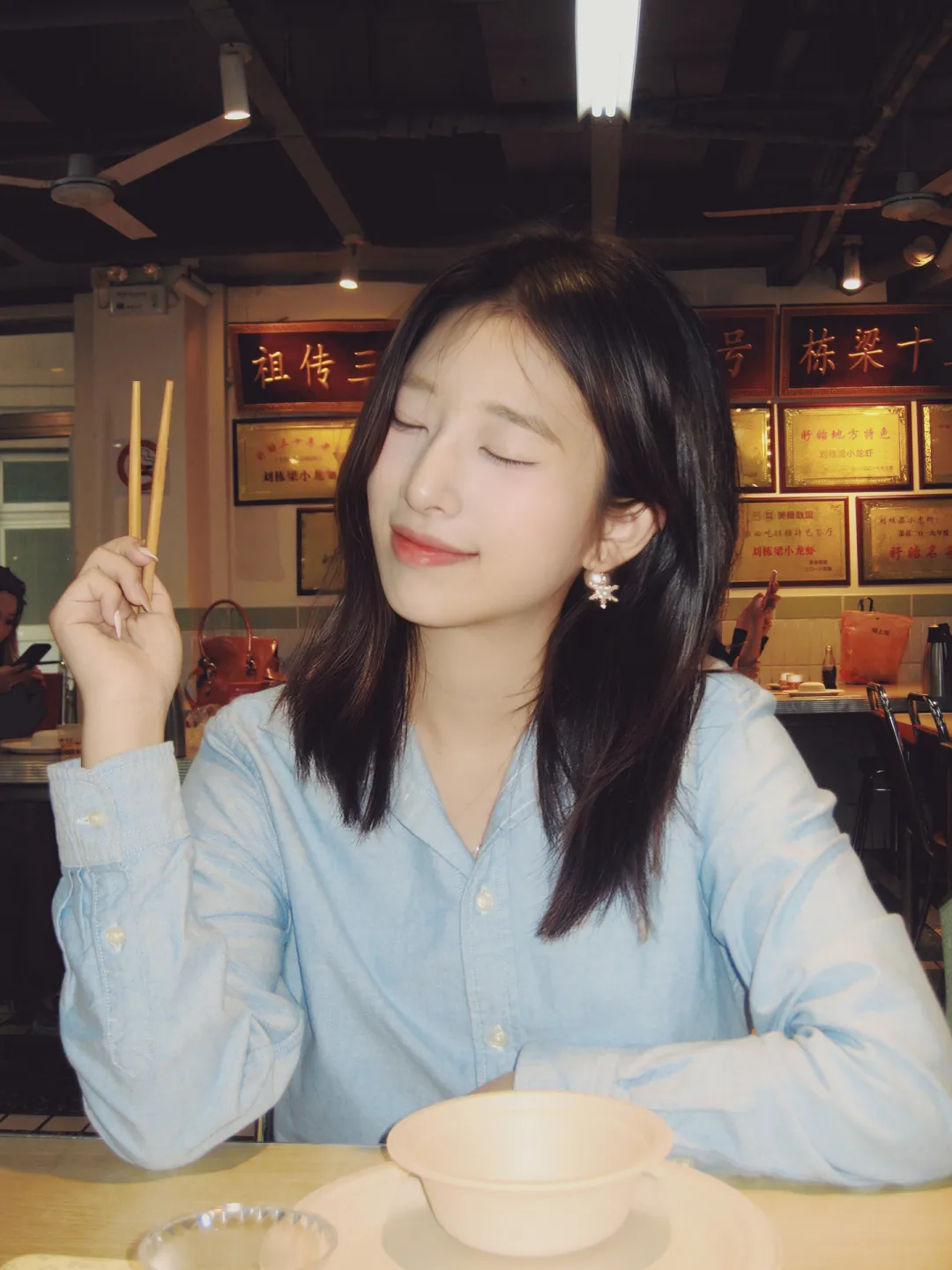 Embroidered Logo Washed Denim Shirt D17523701 — view 27