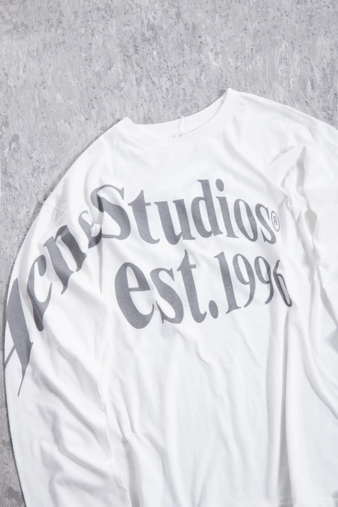 Logo-Print Cotton Long-Sleeve T-Shirt D13023704 — view 9