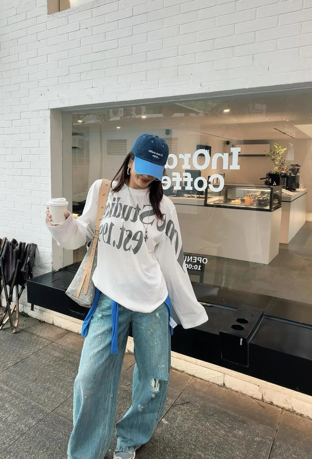 Logo-Print Cotton Long-Sleeve T-Shirt D13023704 — view 47