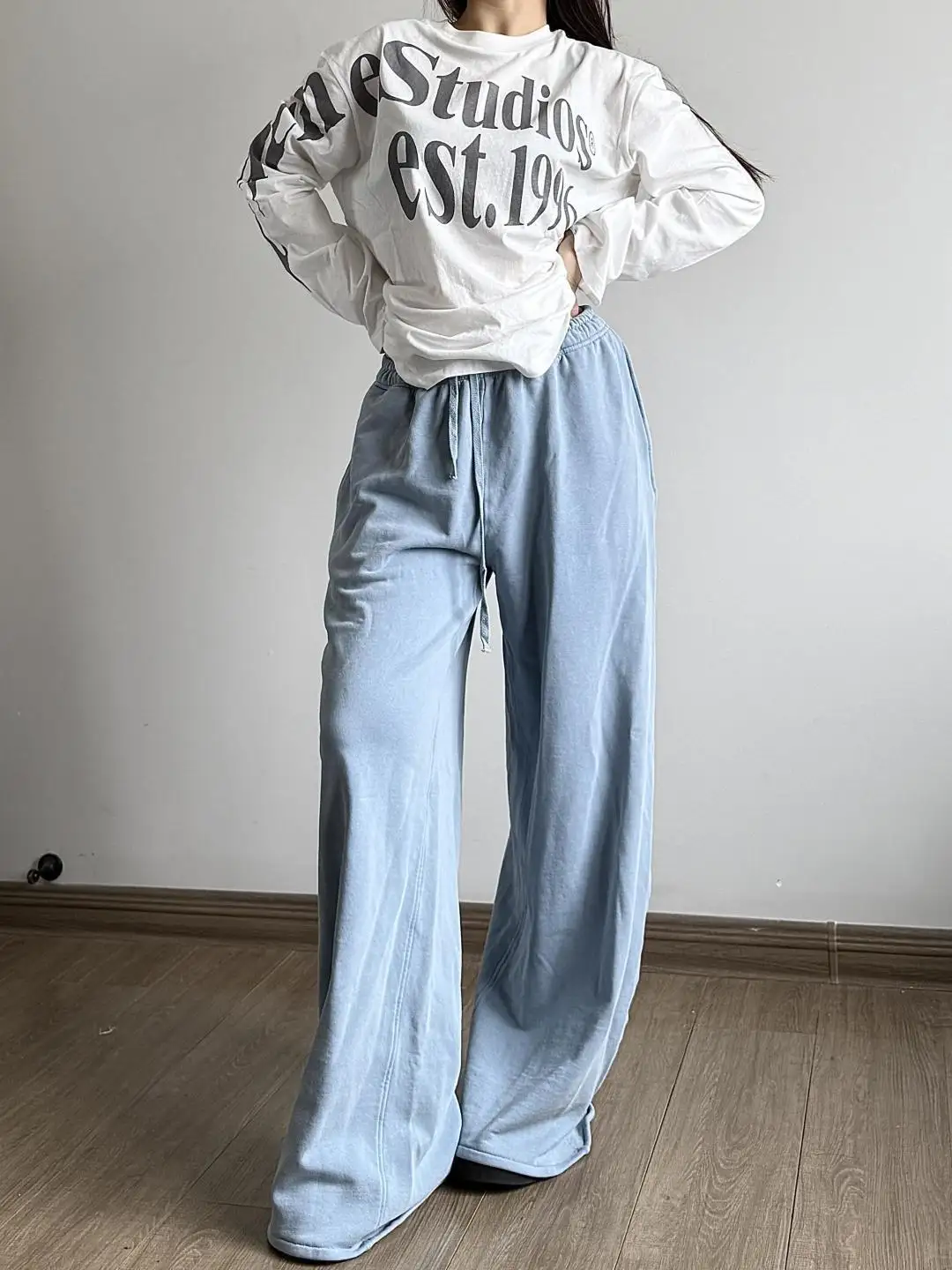 Logo-Print Cotton Long-Sleeve T-Shirt D13023704 — view 64