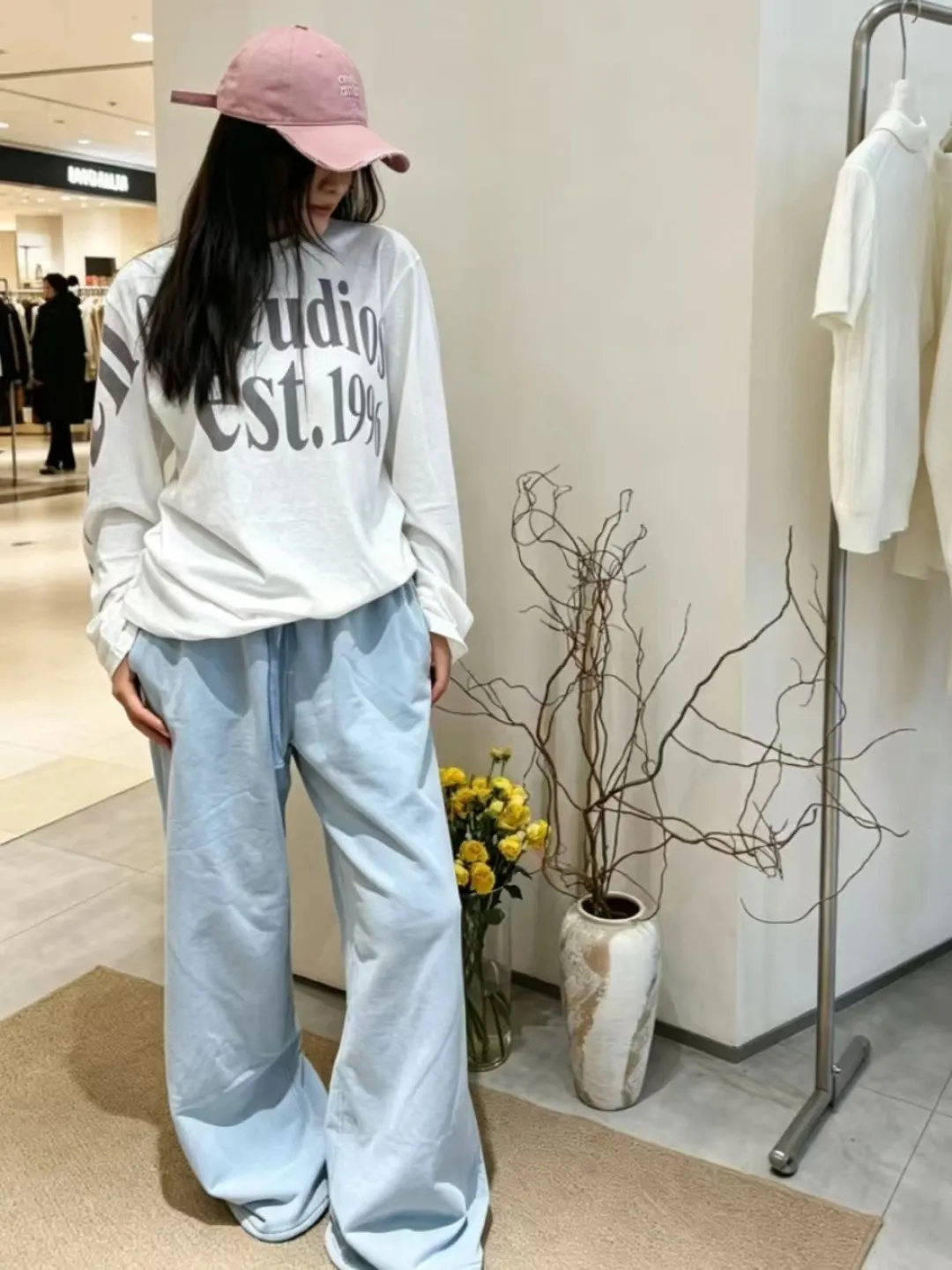 Logo Print Washed Cotton Sweatpants D18523692 — view 21