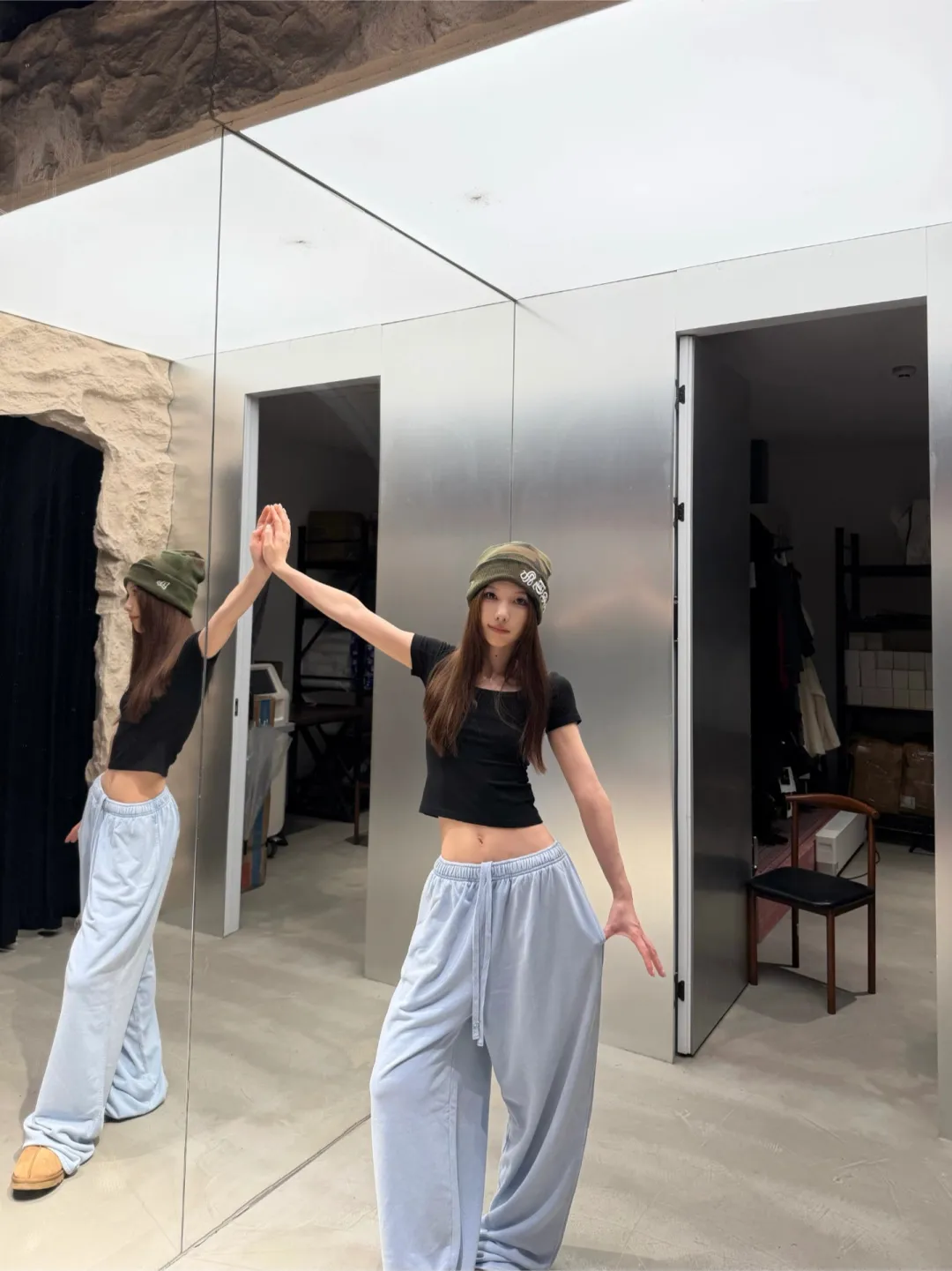 Logo Print Washed Cotton Sweatpants D18523692 — view 26