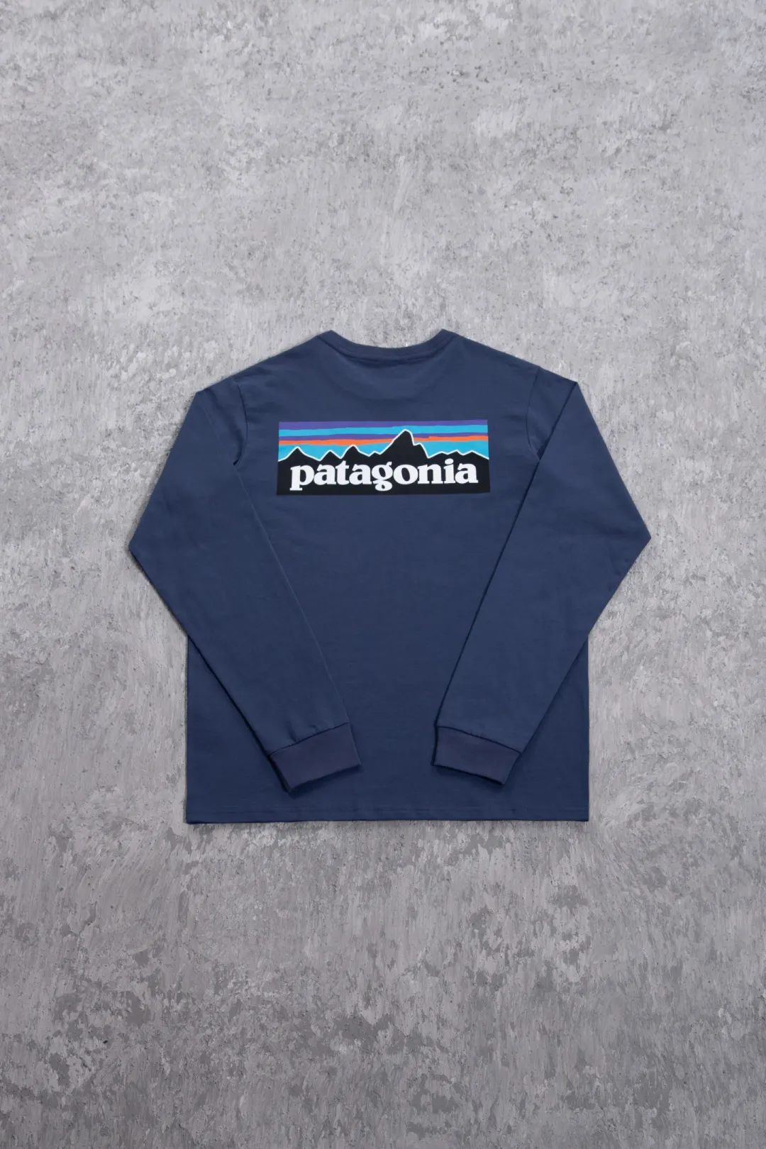 P-6 Logo Response Long-Sleeve T-Shirt D12023691 — view 21