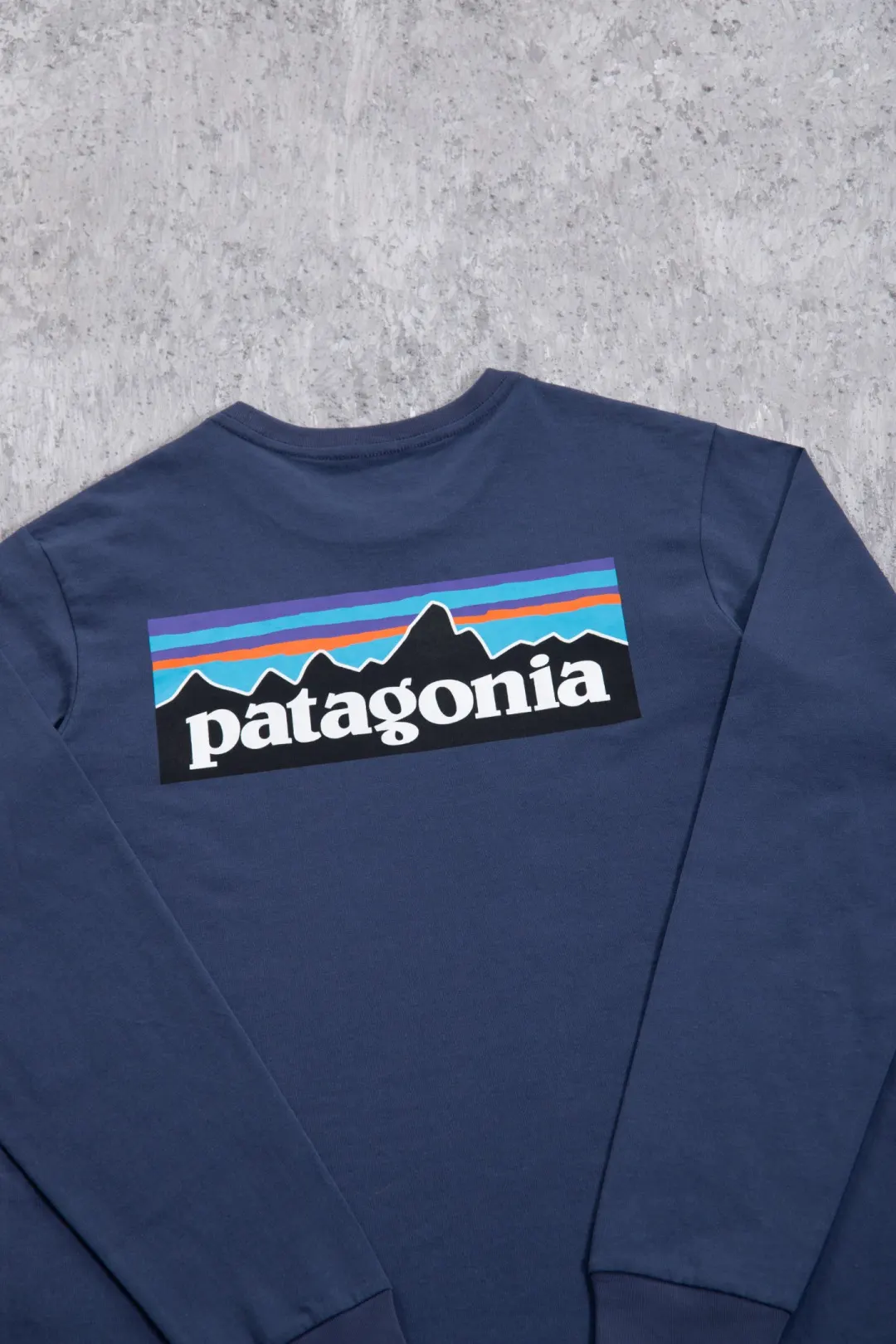 P-6 Logo Response Long-Sleeve T-Shirt D12023691 — view 22