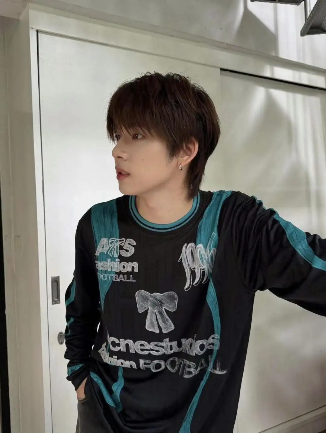 Bow Graphic Jacquard Football Jersey D15023707 — view 78