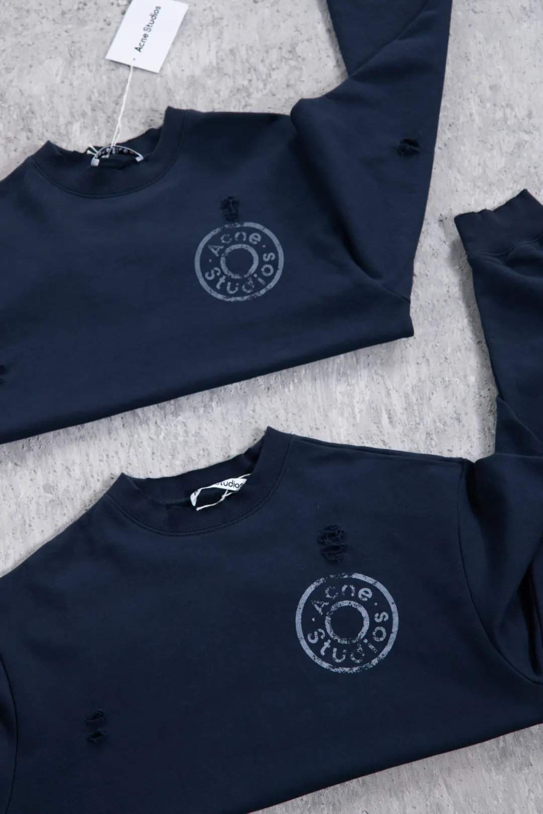Distressed Logo-Print Crew-Neck Sweatshirt D17023712 — view 5