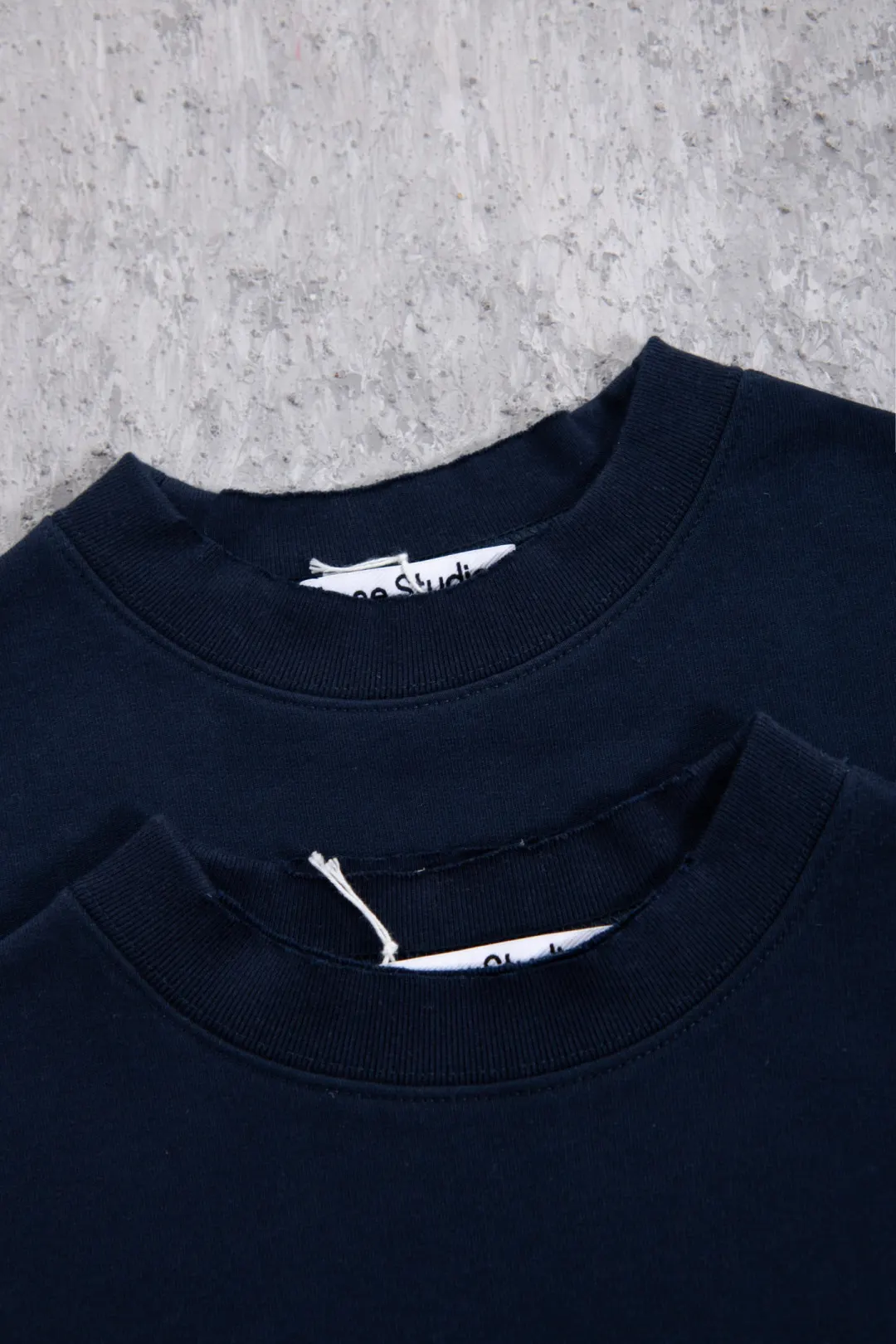 Distressed Logo-Print Crew-Neck Sweatshirt D17023712 — view 16