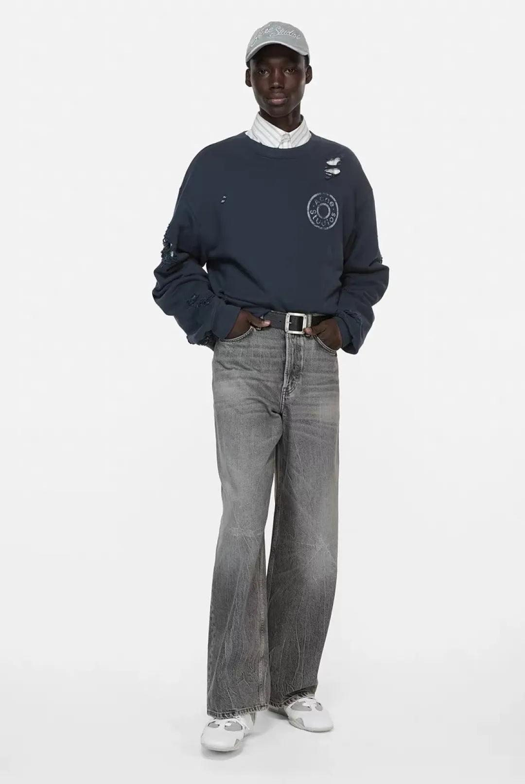 Distressed Logo-Print Crew-Neck Sweatshirt D17023712 — view 27