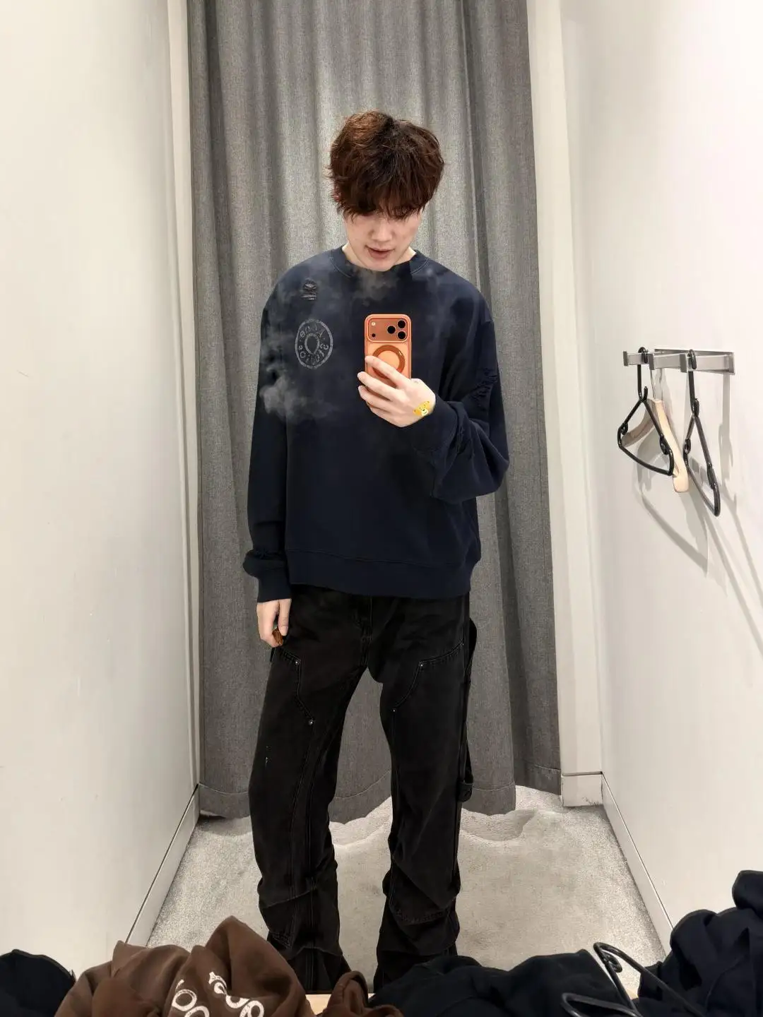 Distressed Logo-Print Crew-Neck Sweatshirt D17023712 — view 28
